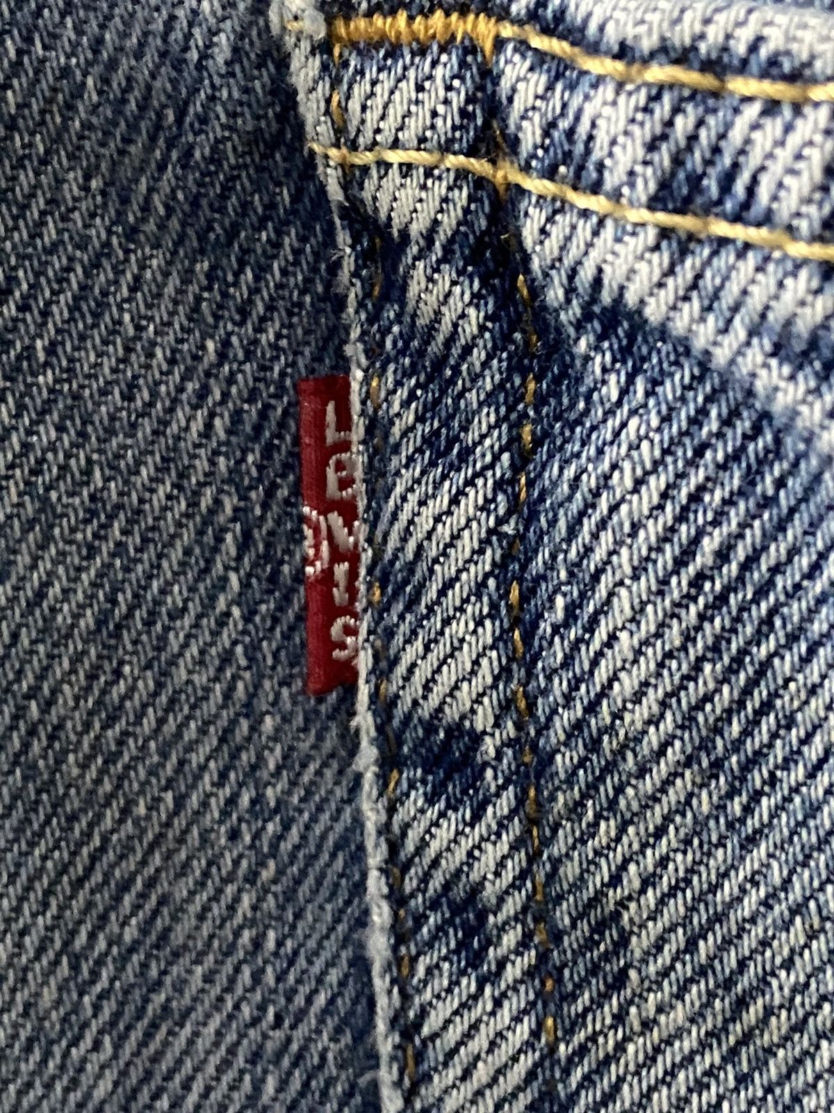 Levi's × Vintage Vintage Levi’s 505 Relaxed Fit Light Wash Dirty Denim Pants Size US 40 / EU 56 - 19 Thumbnail