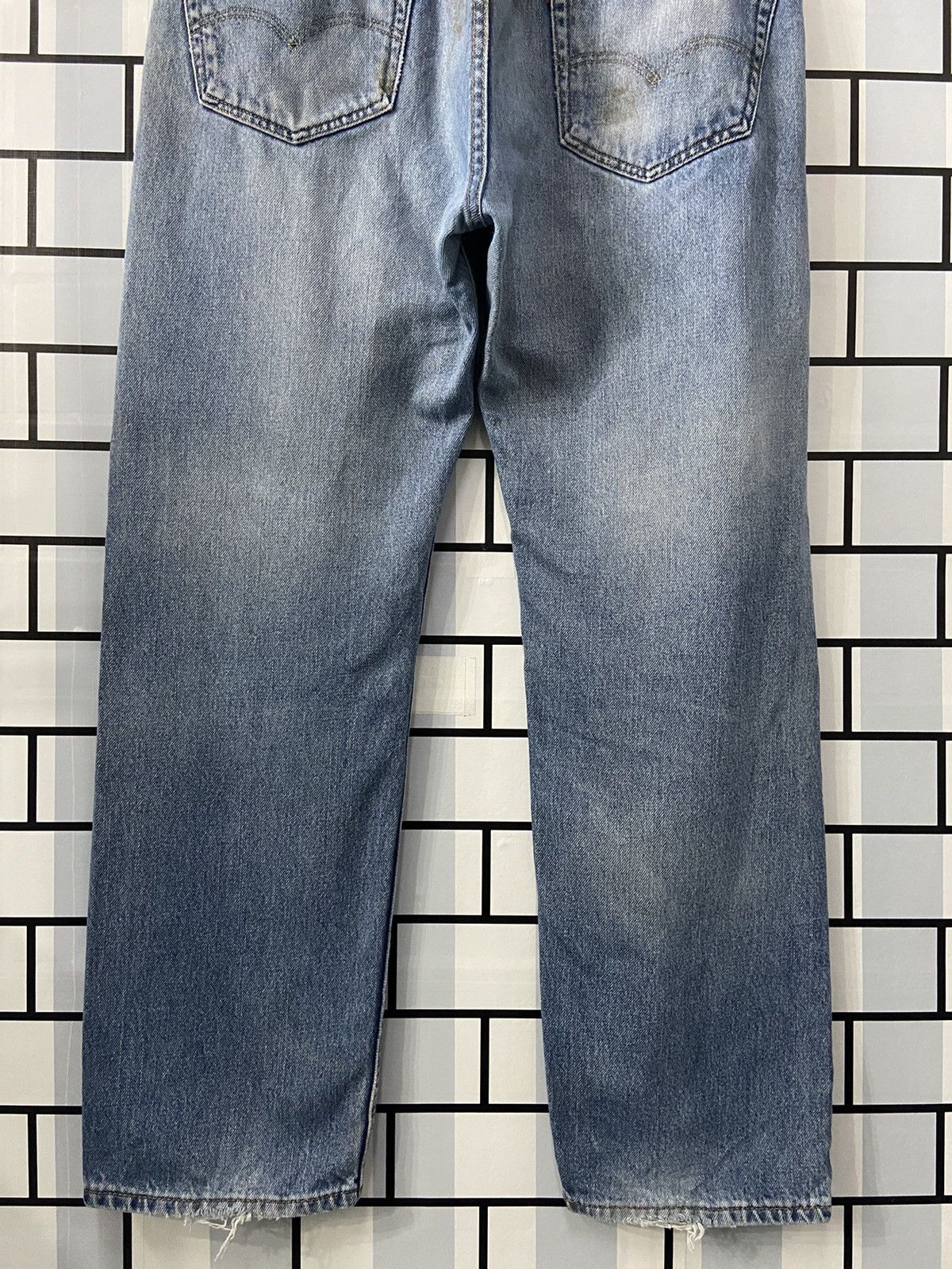 Levi's × Vintage Vintage Levi’s 505 Relaxed Fit Light Wash Dirty Denim Pants Size US 40 / EU 56 - 17 Thumbnail