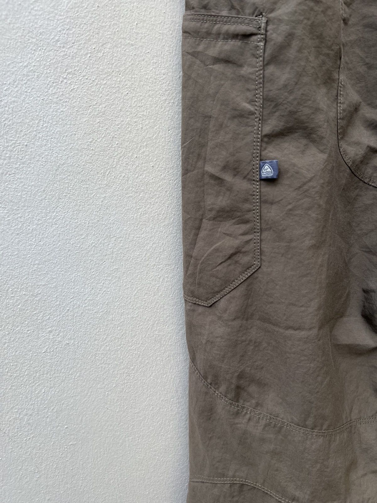 Nike ACG Vintage Nike ACG Side Pocket Polyester Pant Size US 32 / EU 48 - 13 Thumbnail