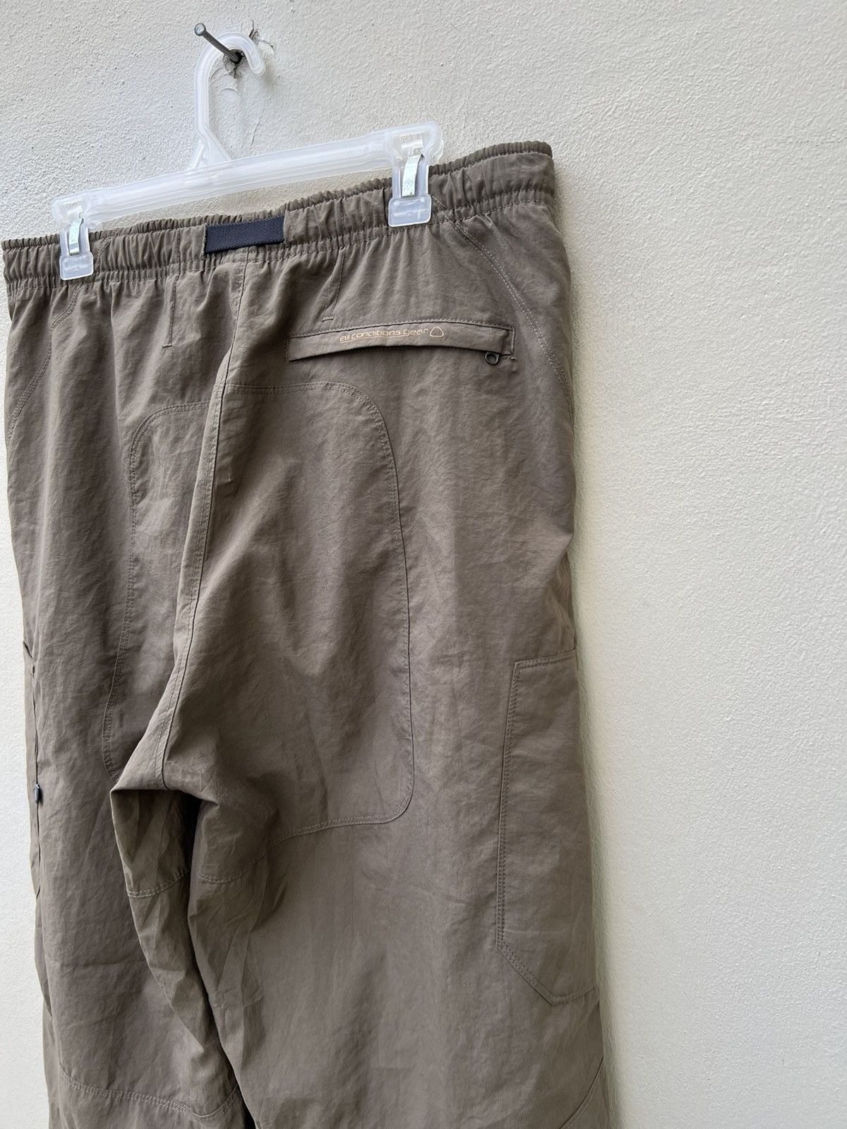 Nike ACG Vintage Nike ACG Side Pocket Polyester Pant Size US 32 / EU 48 - 16 Thumbnail