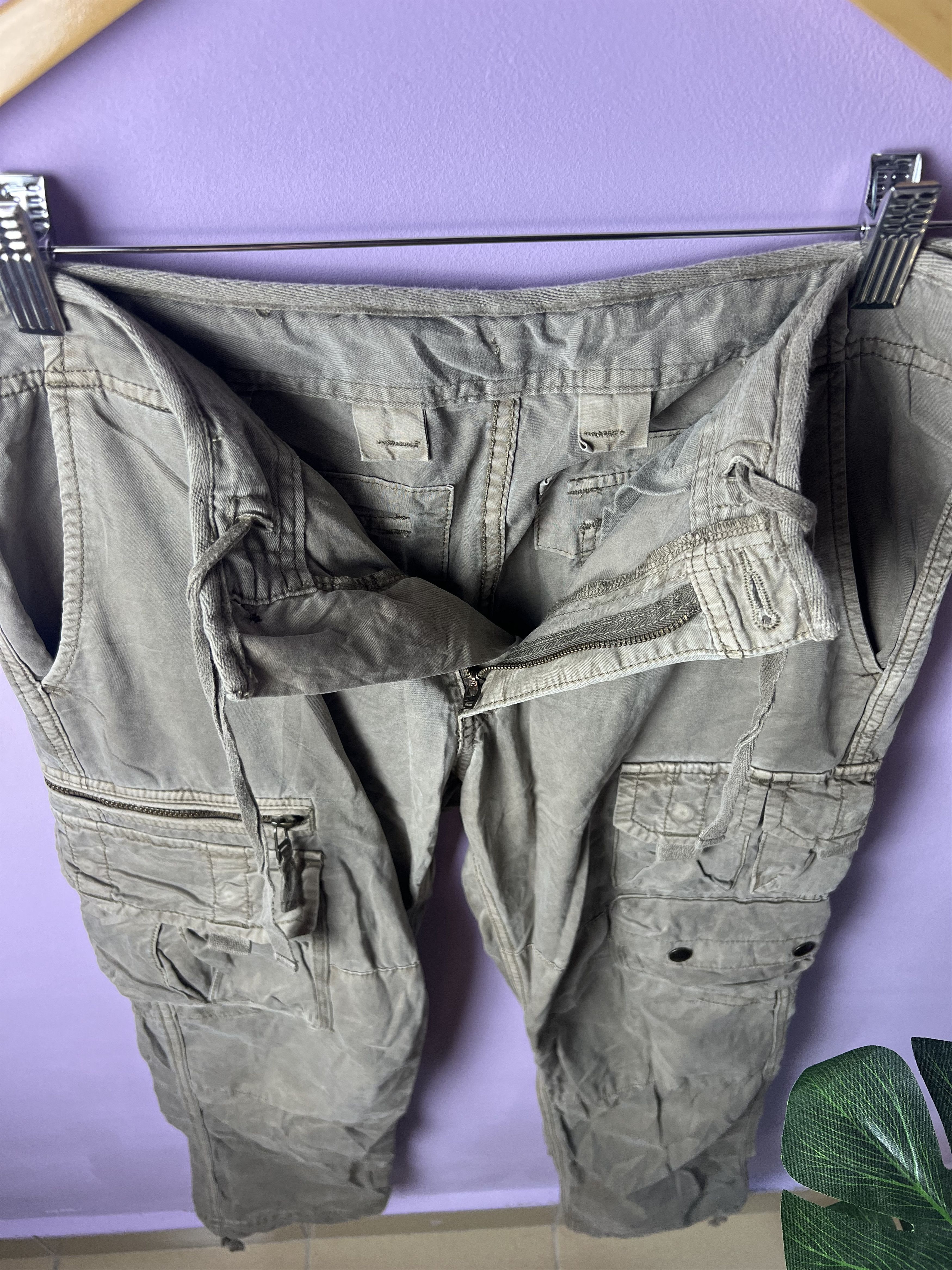 Uniqlo 🔥Uniqlo Tactical Cargo Pants Size US 32 / EU 48 - 11 Thumbnail