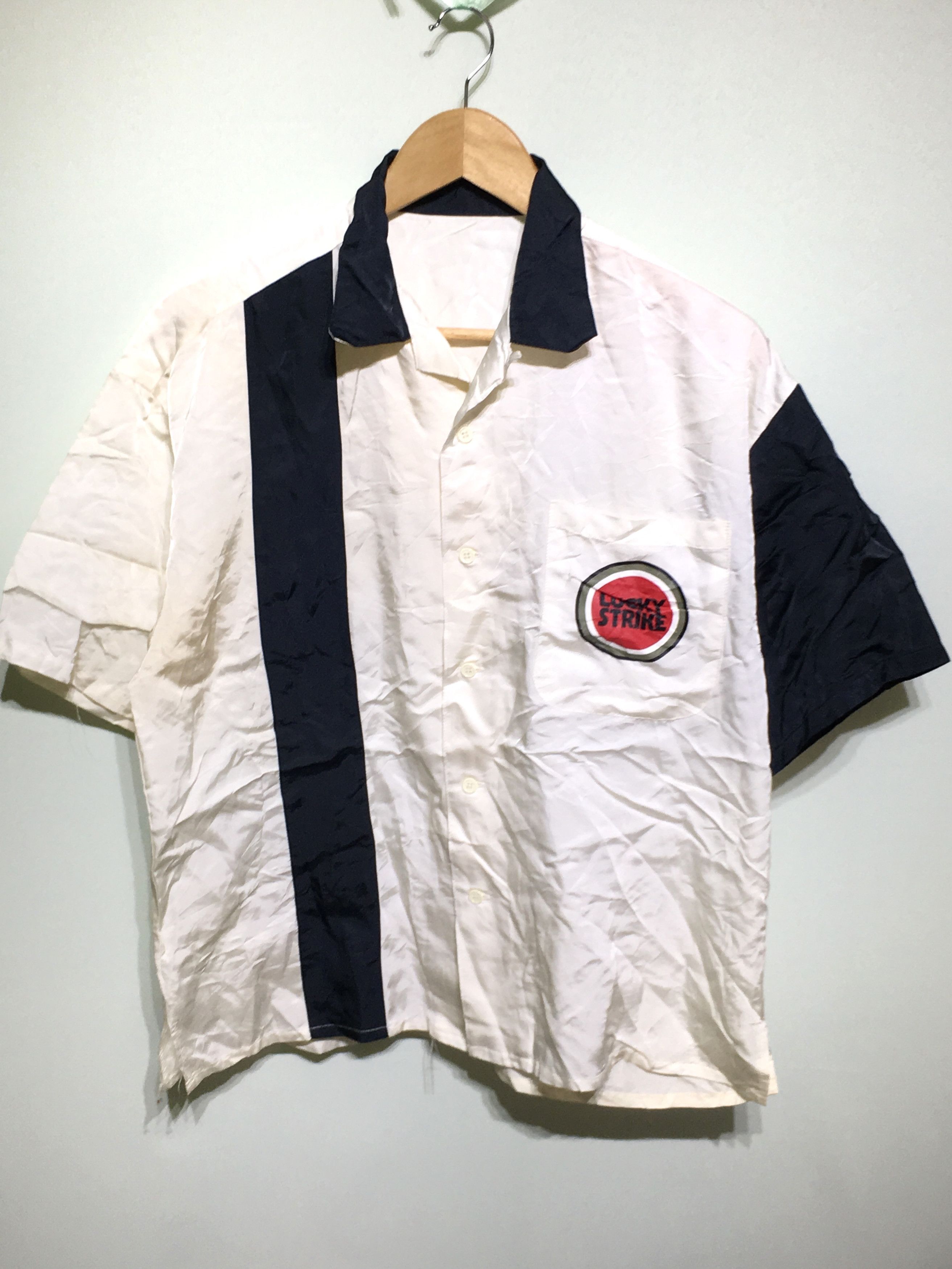 Vintage VINTAGE LUCKY STRIKE OLDIES BUT GOODIES STAFF T-SHIRT Size US L / EU 52-54 / 3 - 1 Thumbnail