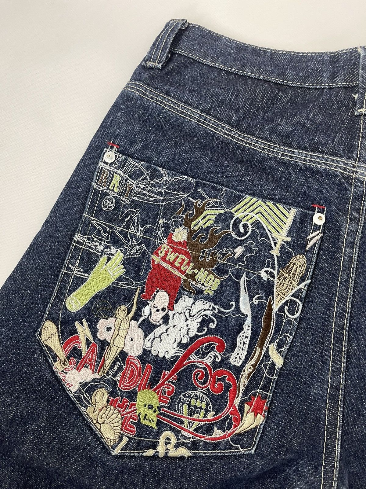 Artful Dodger Artiful Dodger “Cutter lads” big pocket embroidered denim Size US 32 / EU 48 - 4 Thumbnail