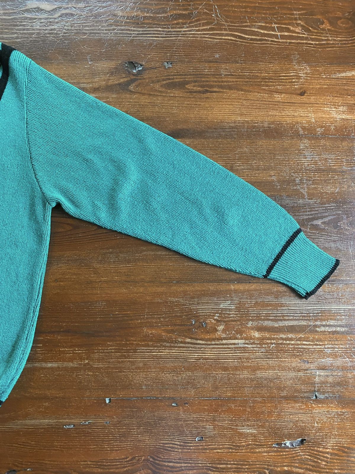 Vintage Vintage 80’s Vivanti Deep V Neck Knit Women’s Sweater Size M / US 6-8 / IT 42-44 - 8 Thumbnail