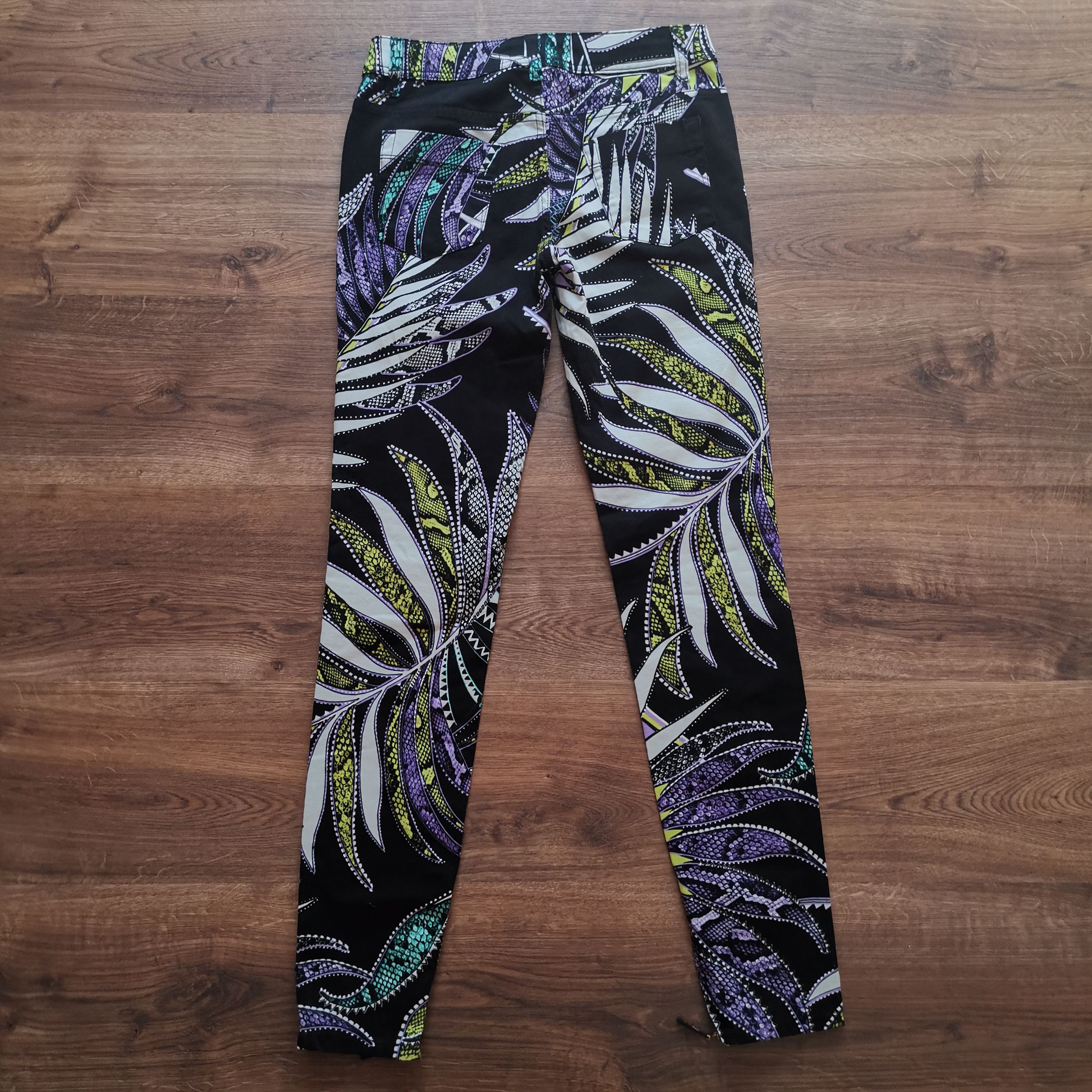 Just Cavalli Just Cavalli great floral tropical jeans pants size 26 Size 26" / US 2 / IT 38 - 7 Thumbnail