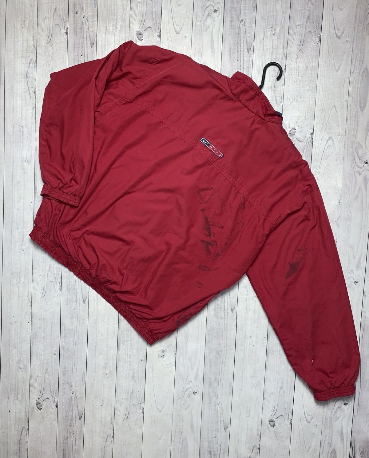 Nike Vintage Nike track jacket size L logo red distressed Size US L / EU 52-54 / 3 - 8 Thumbnail