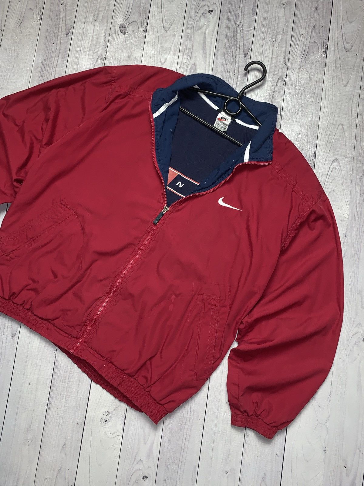 Nike Vintage Nike track jacket size L logo red distressed Size US L / EU 52-54 / 3 - 2 Thumbnail