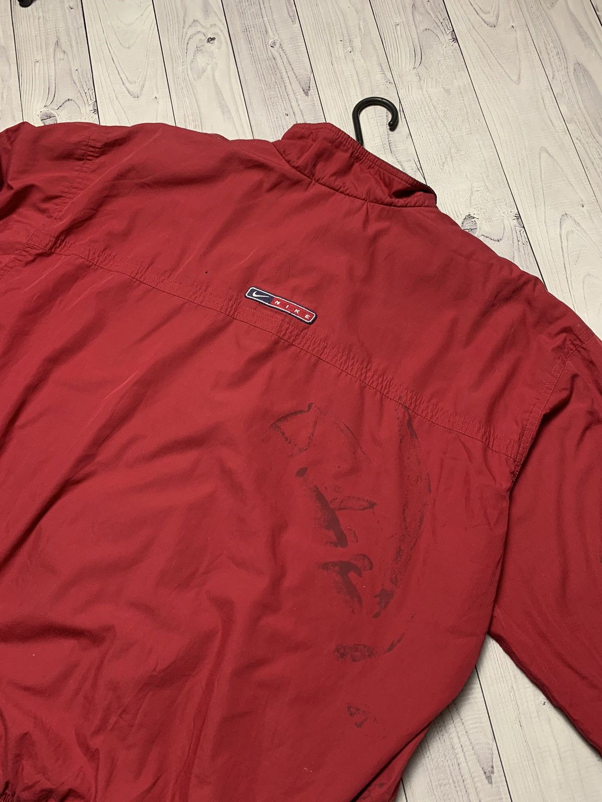 Nike Vintage Nike track jacket size L logo red distressed Size US L / EU 52-54 / 3 - 9 Thumbnail