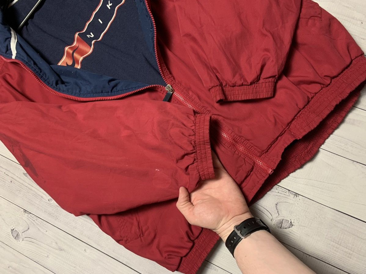 Nike Vintage Nike track jacket size L logo red distressed Size US L / EU 52-54 / 3 - 7 Thumbnail