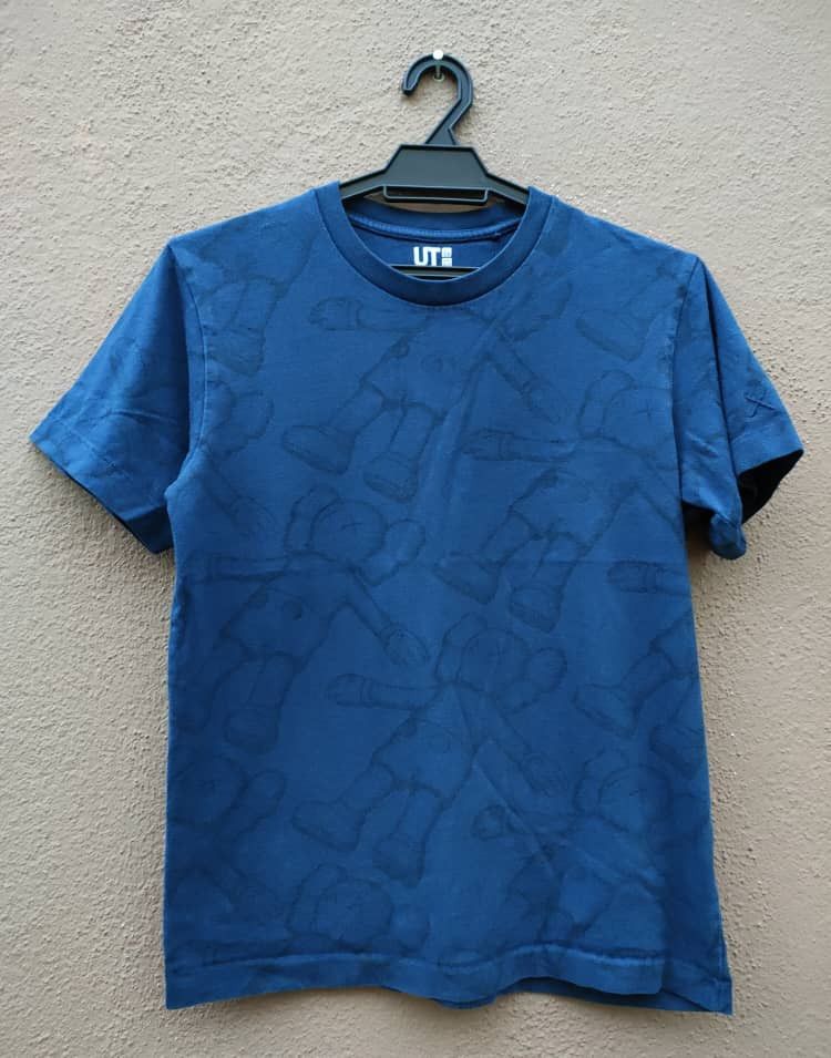 Kaws × Uniqlo Kaws x Uniqlo Full print T Size US S / EU 44-46 / 1 - 1 Thumbnail