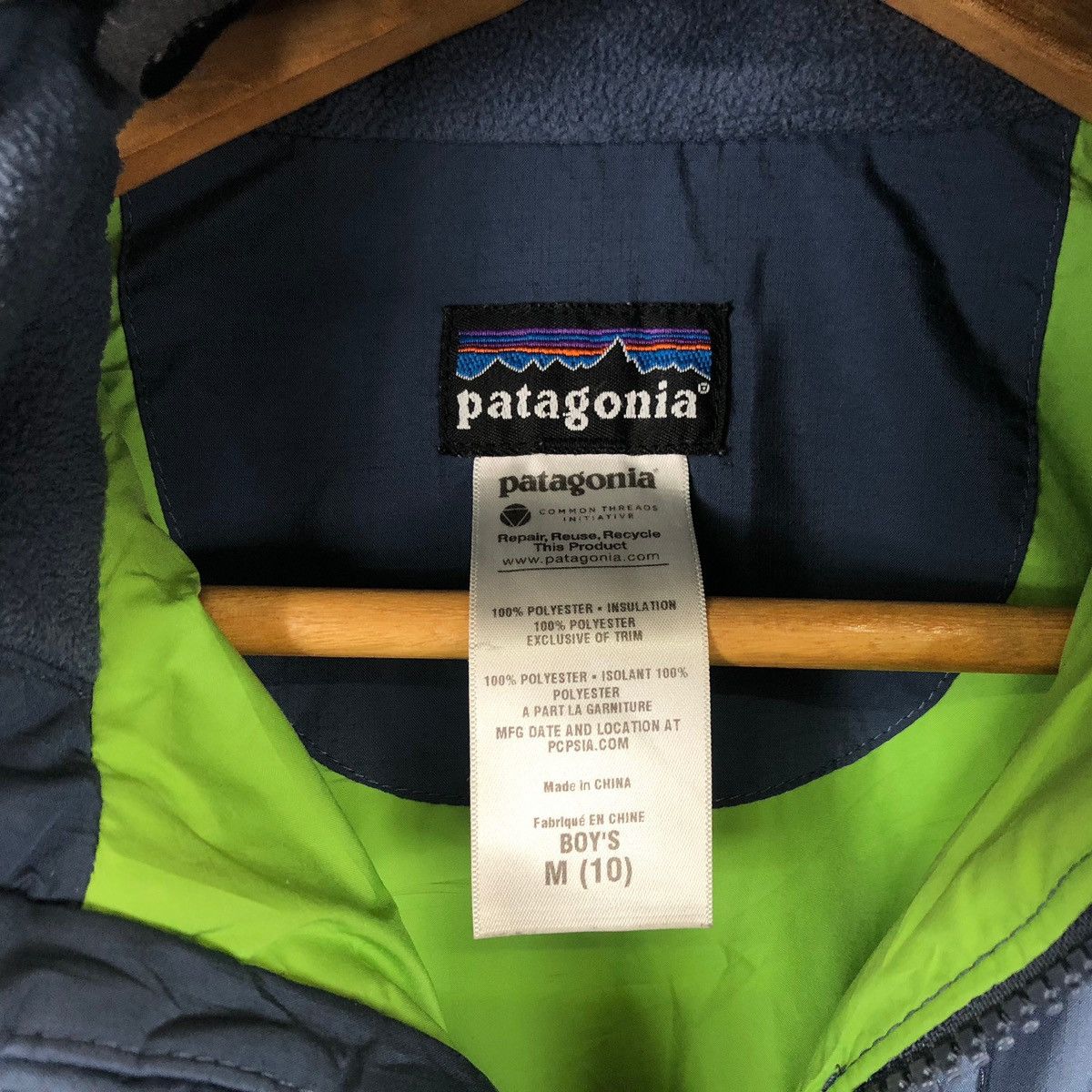 Patagonia PATAGONIA DOWN OUTDOOR ZIPPER POCKET BOYS MEDIUM JACKET Size US M / EU 48-50 / 2 - 4 Thumbnail
