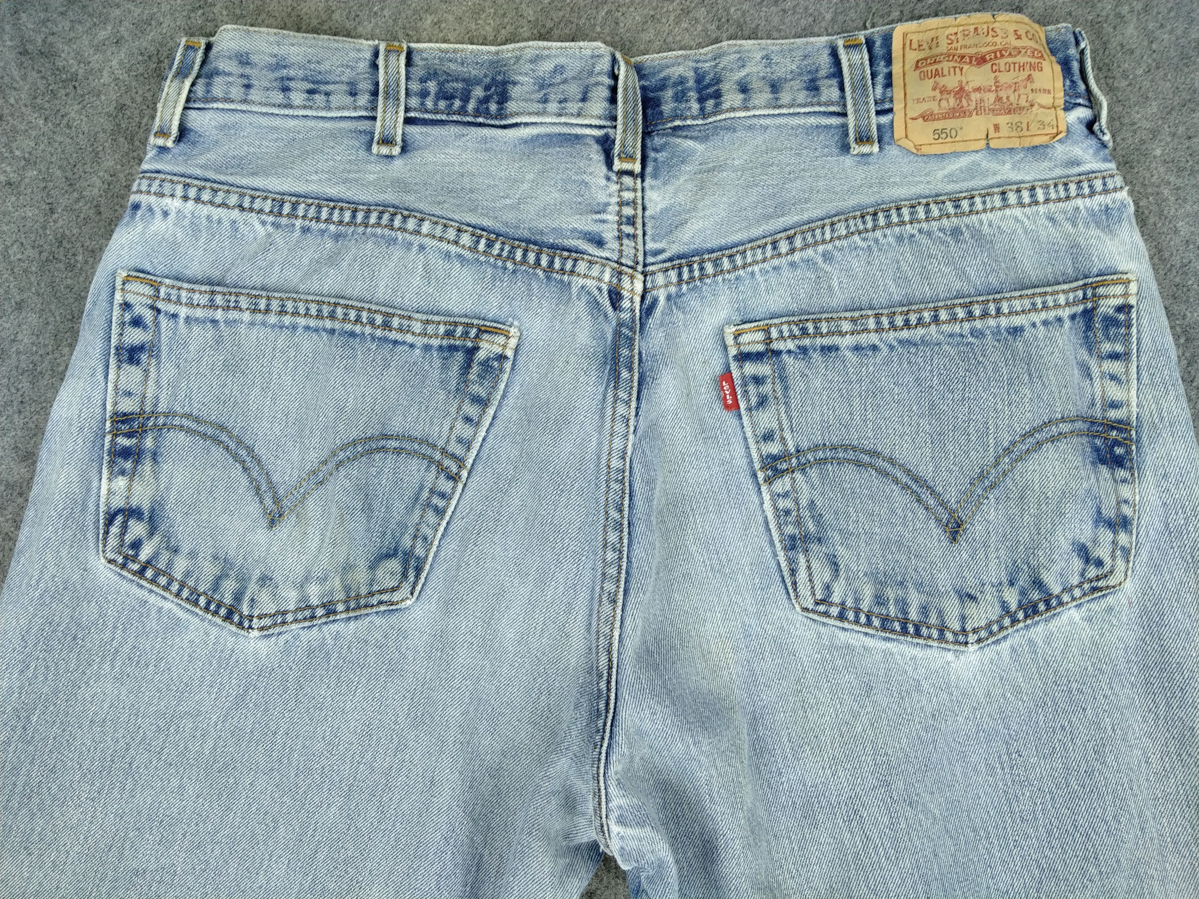 Levi's Light Wash Vintage Levi's 550 Relaxed Fit Denim -JN658 Size US 36 / EU 52 - 4 Thumbnail