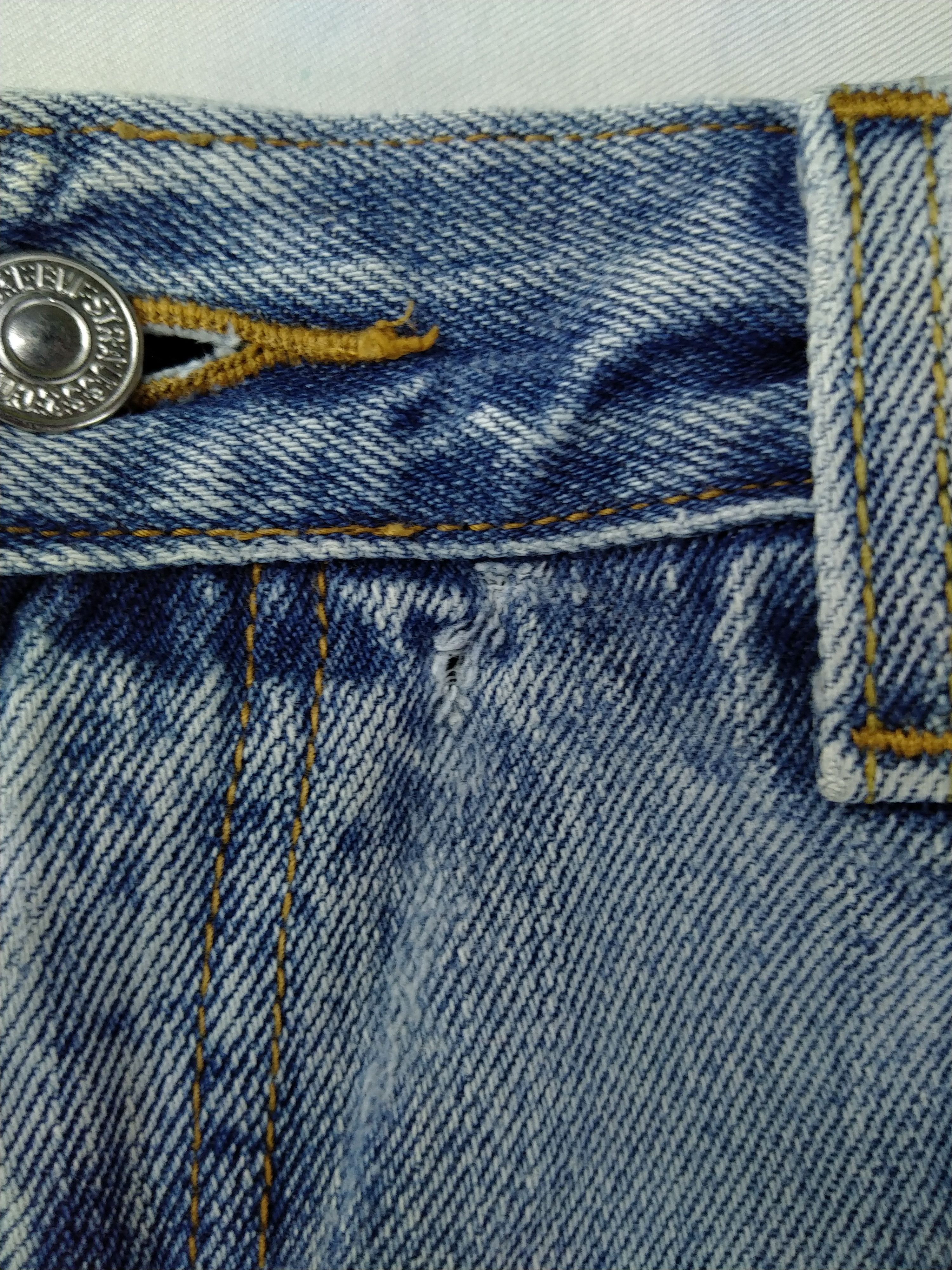 Levi's Light Wash Vintage Levi's 550 Relaxed Fit Denim -JN658 Size US 36 / EU 52 - 10 Thumbnail