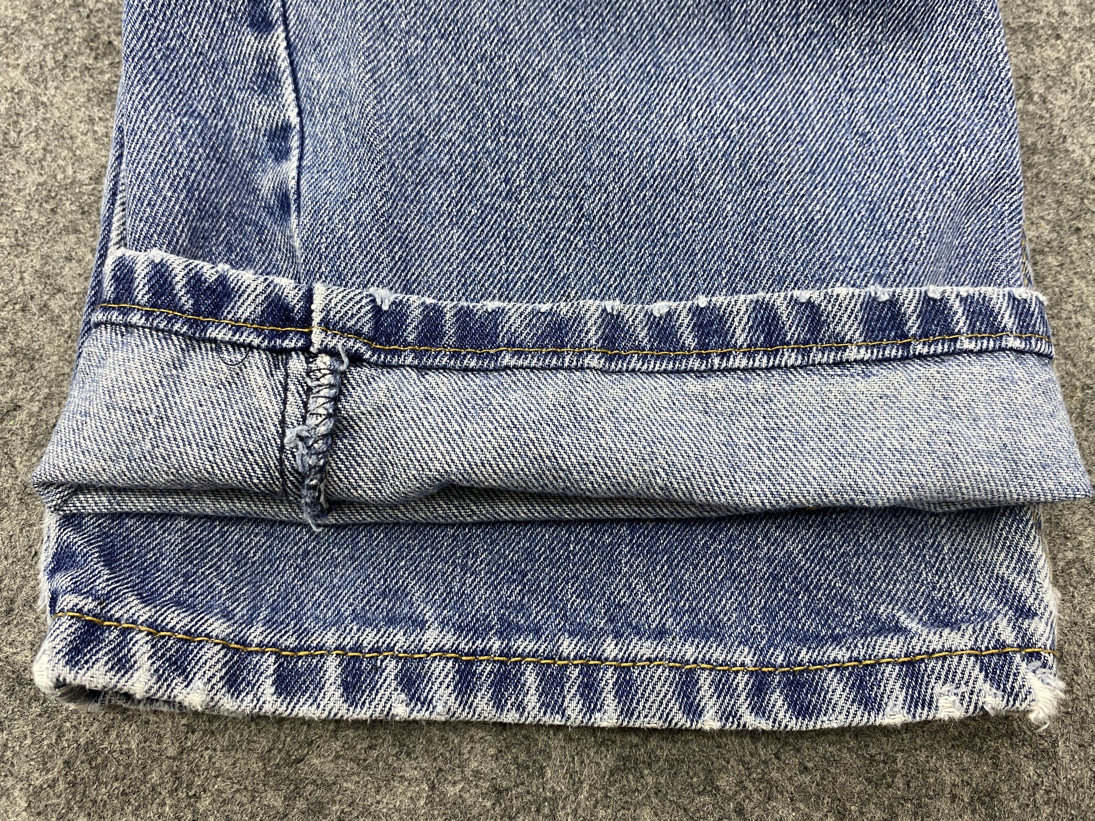 Levi's Blue Vintage Levi's 550 Jeans 37x32 Denim -SJ025 Size US 37 - 11 Thumbnail