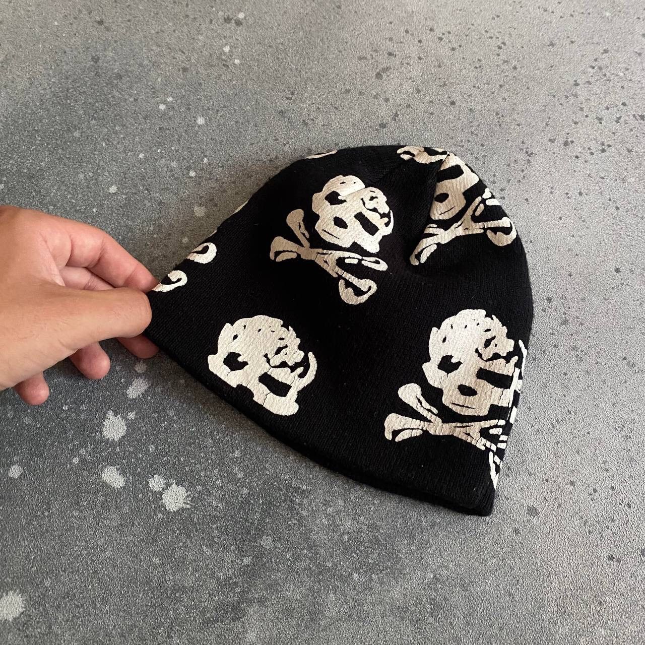 Japanese Brand Y2K ☠️ Skulls Vintage Beanie Hat Size ONE SIZE - 1 Thumbnail