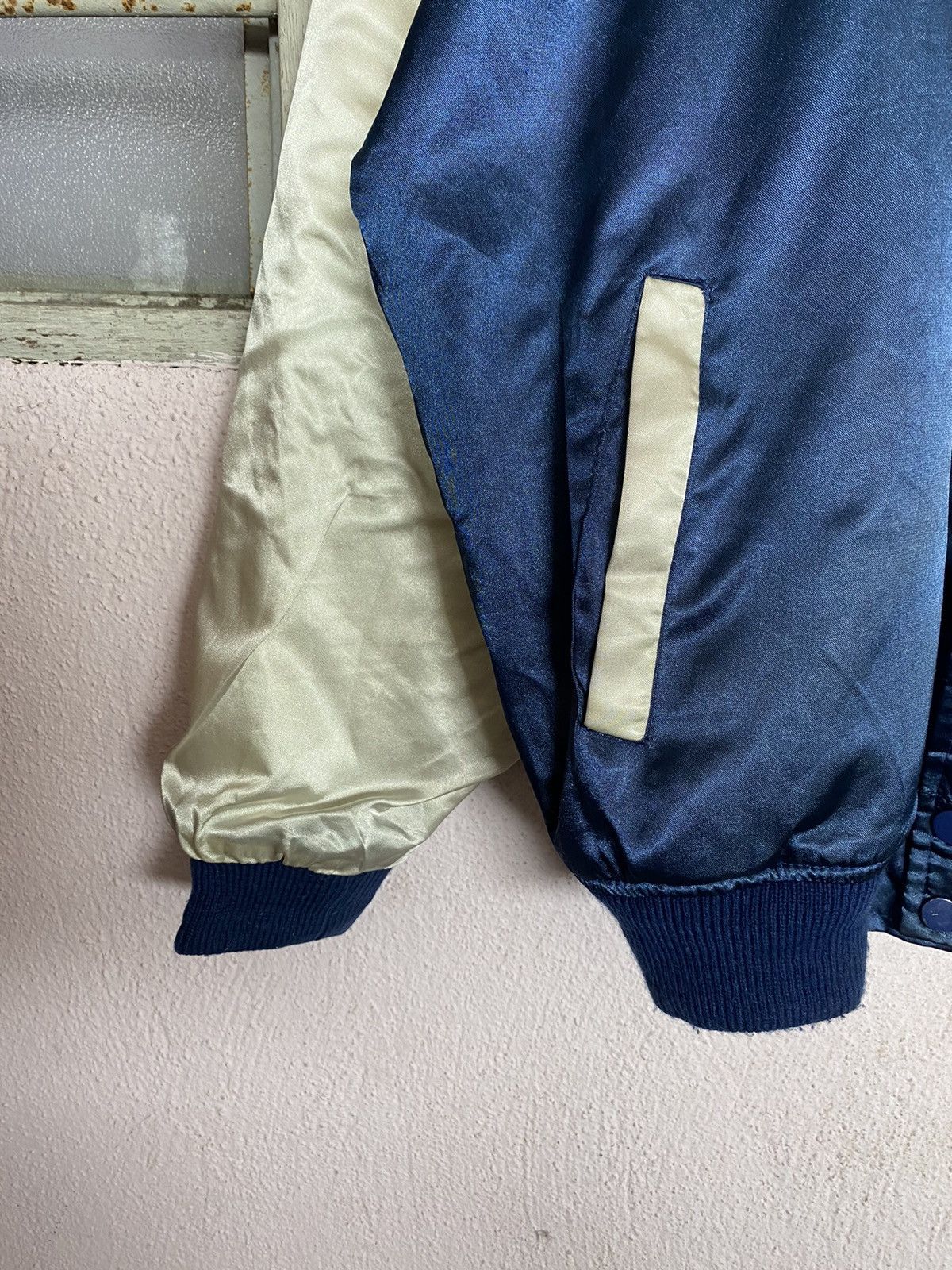 Vintage Vintage Suntory Coffee Boss Big Logo Satin Jacket Size US L / EU 52-54 / 3 - 6 Thumbnail