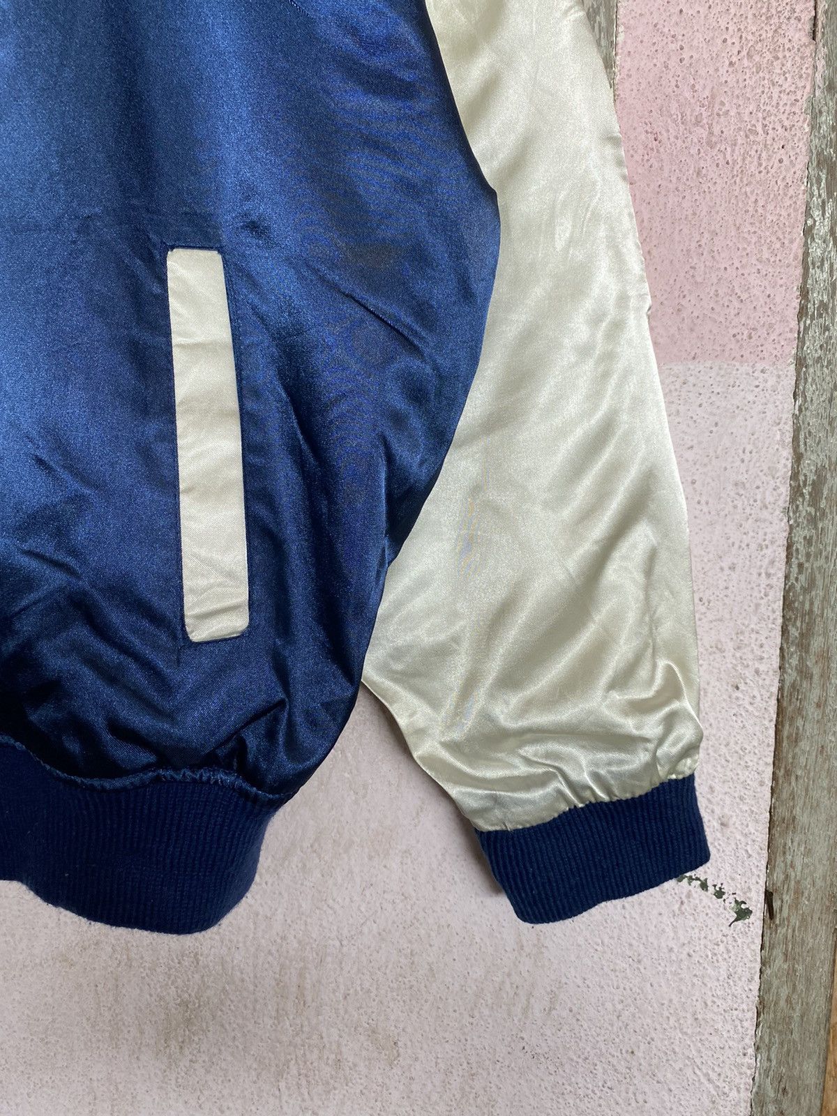 Vintage Vintage Suntory Coffee Boss Big Logo Satin Jacket Size US L / EU 52-54 / 3 - 5 Thumbnail