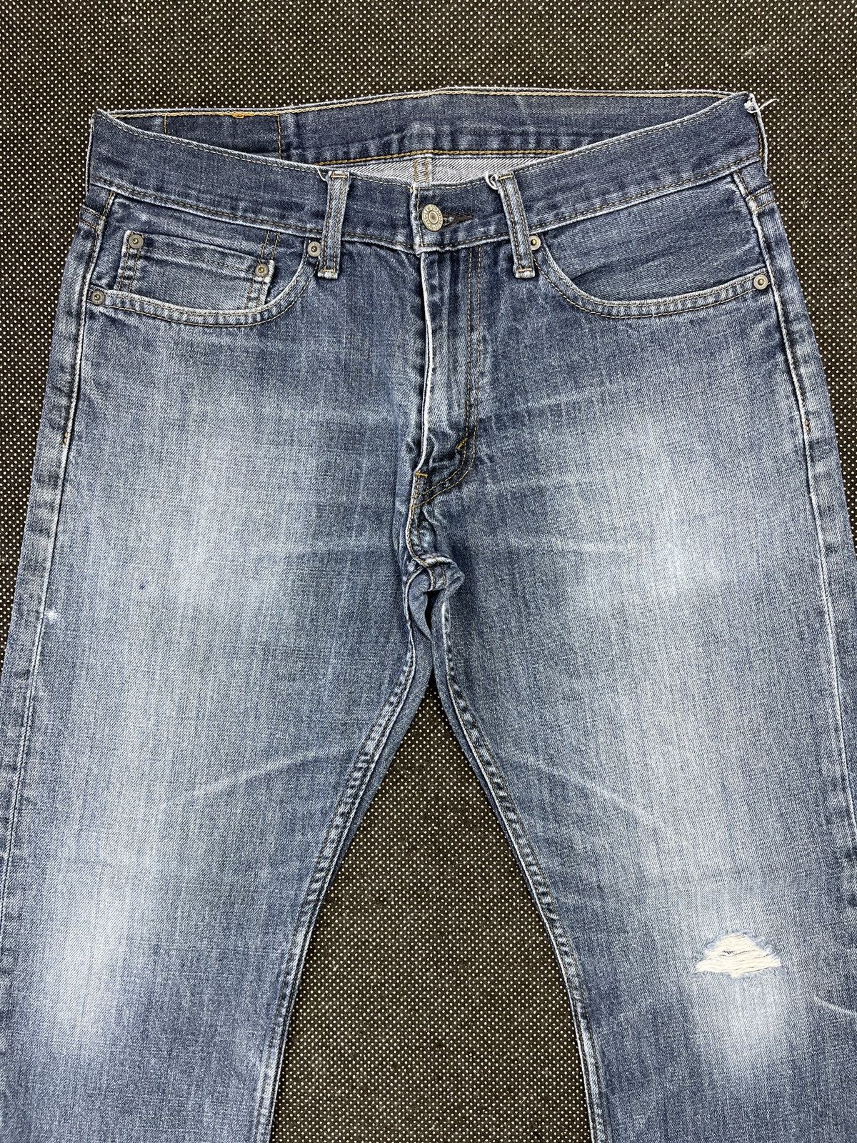 Levi's Vintage Levis 514 Distressed Faded Jeans - J405 Size US 33 - 3 Thumbnail