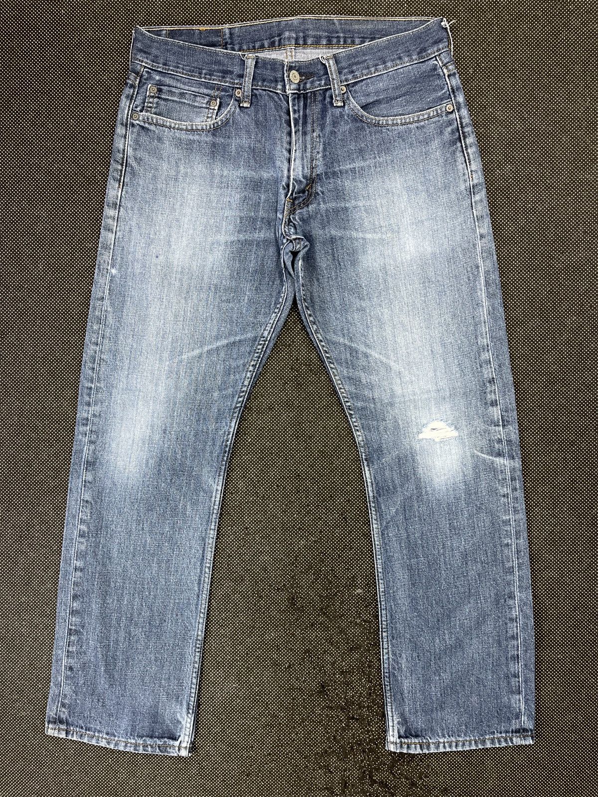 Levi's Vintage Levis 514 Distressed Faded Jeans - J405 Size US 33 - 1 Thumbnail