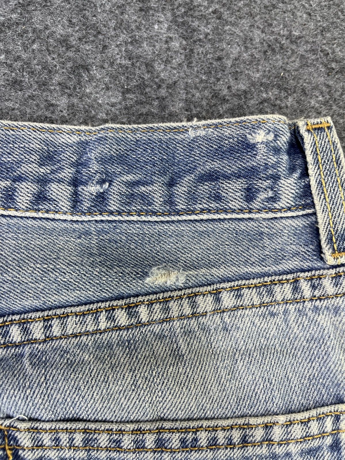 Levi's Vintage Levi's 505 Light Wash Jeans - J776 Size US 36 / EU 52 - 10 Thumbnail