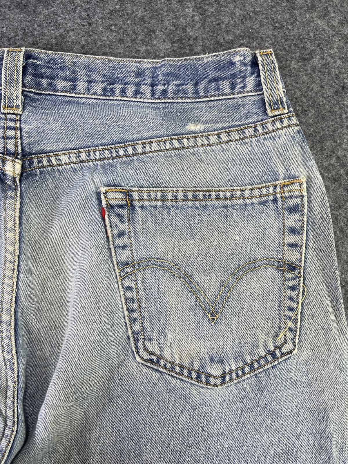 Levi's Vintage Levi's 505 Light Wash Jeans - J776 Size US 36 / EU 52 - 11 Thumbnail