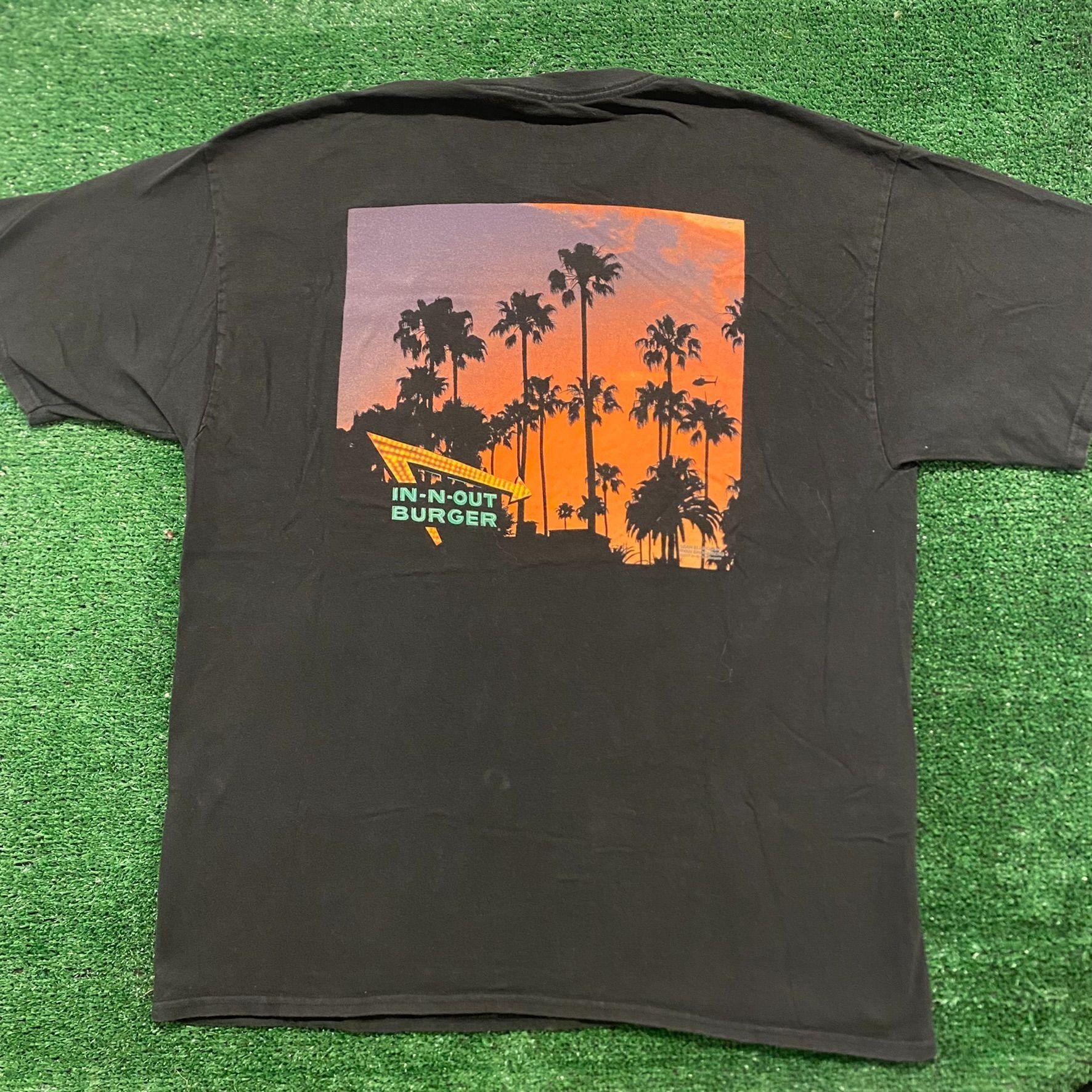 Vintage Crazy Vintage In N Out Burger California Fast Food T-Shirt Size US XL / EU 56 / 4 - 4 Thumbnail