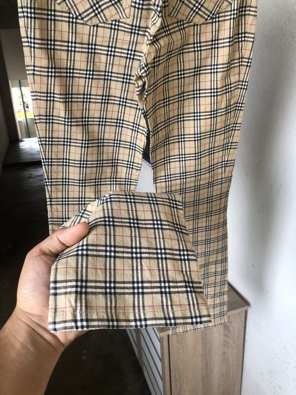 Burberry Vintage Burberry Nova Check Stretchable Blue Tag Pants Size 25" / US 0 / IT 36 - 14 Thumbnail