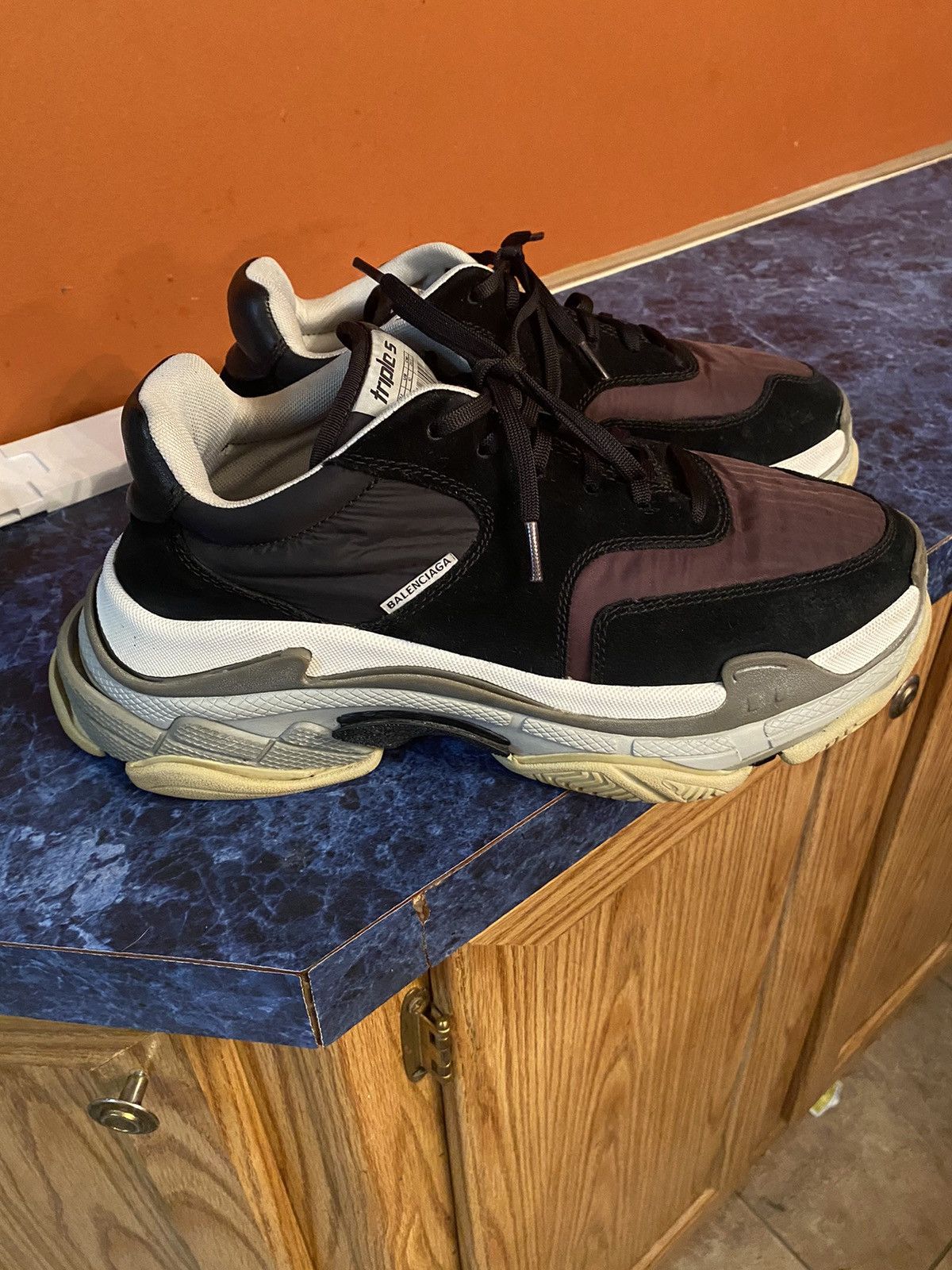 buy balenciaga triple s