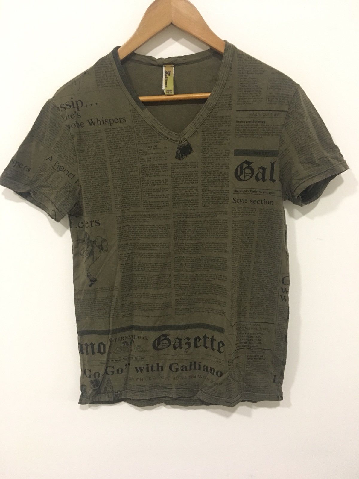 John Galliano paper printed Size US M / EU 48-50 / 2 - 2 Thumbnail