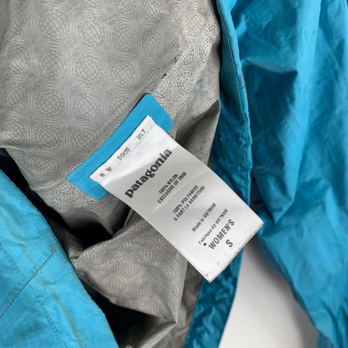 Patagonia PATAGONIA Ultralight Hooded — Women’s Waterproof Windbreaker Size US S / EU 44-46 / 1 - 9 Thumbnail