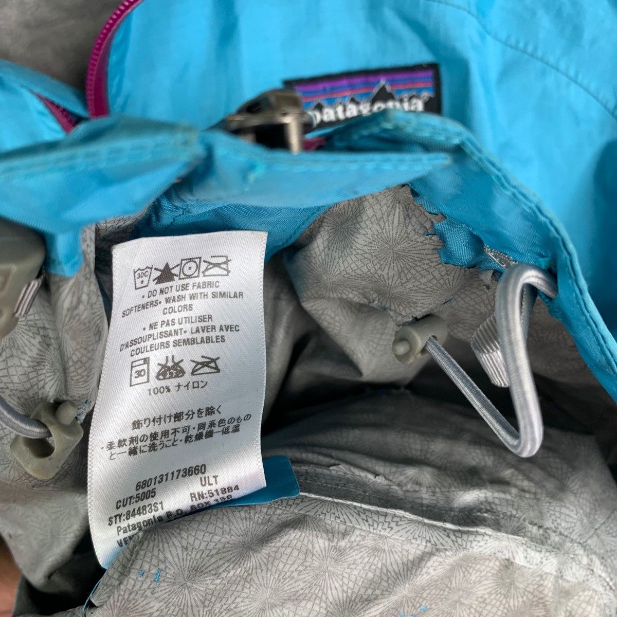 Patagonia PATAGONIA Ultralight Hooded — Women’s Waterproof Windbreaker Size US S / EU 44-46 / 1 - 10 Thumbnail