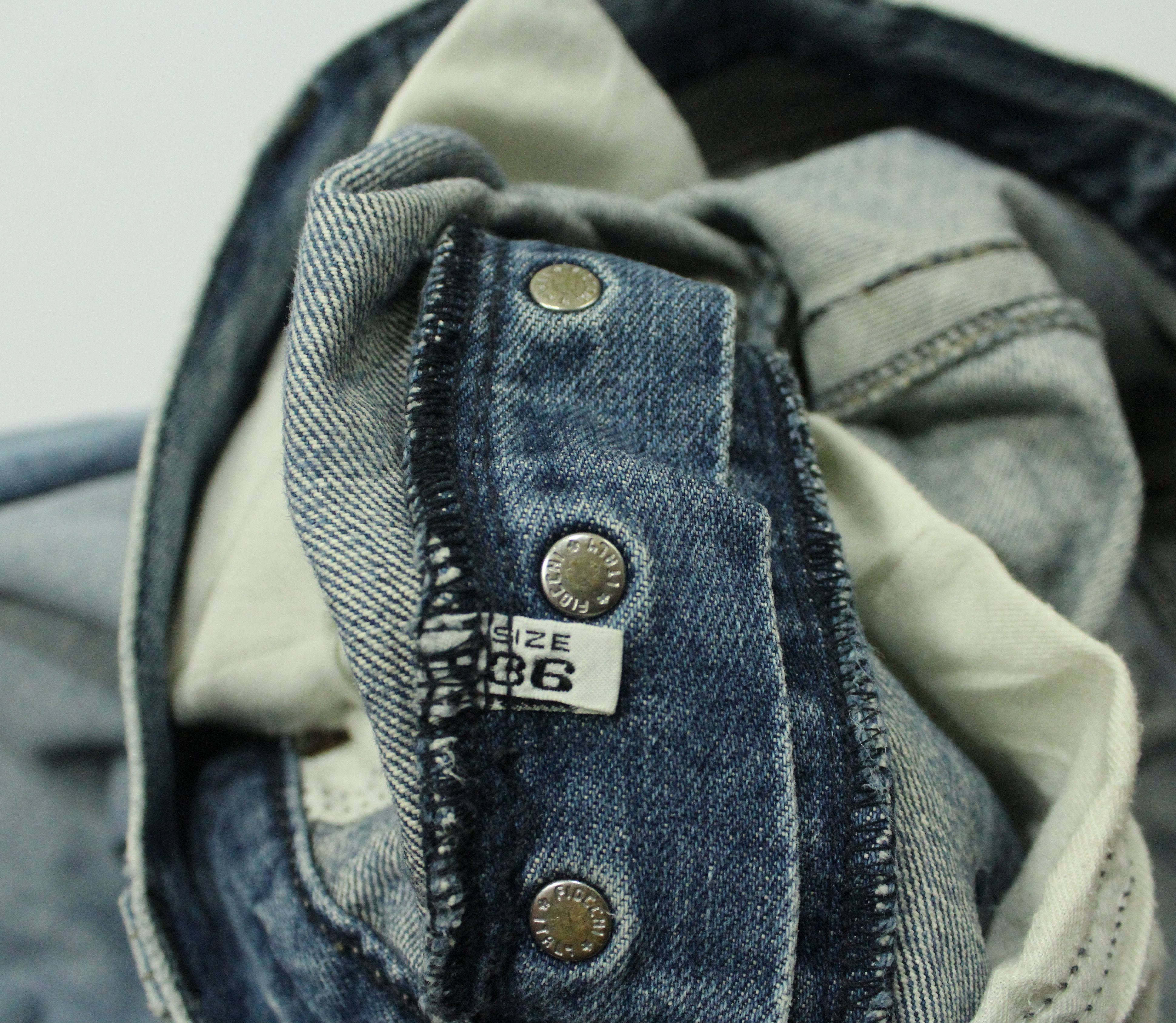 Emporio Armani EMPORIO ARMANI Jeans Baggy Eco Wash Indigo 004 JNCO STUSSY Size US 36 / EU 52 - 19 Thumbnail