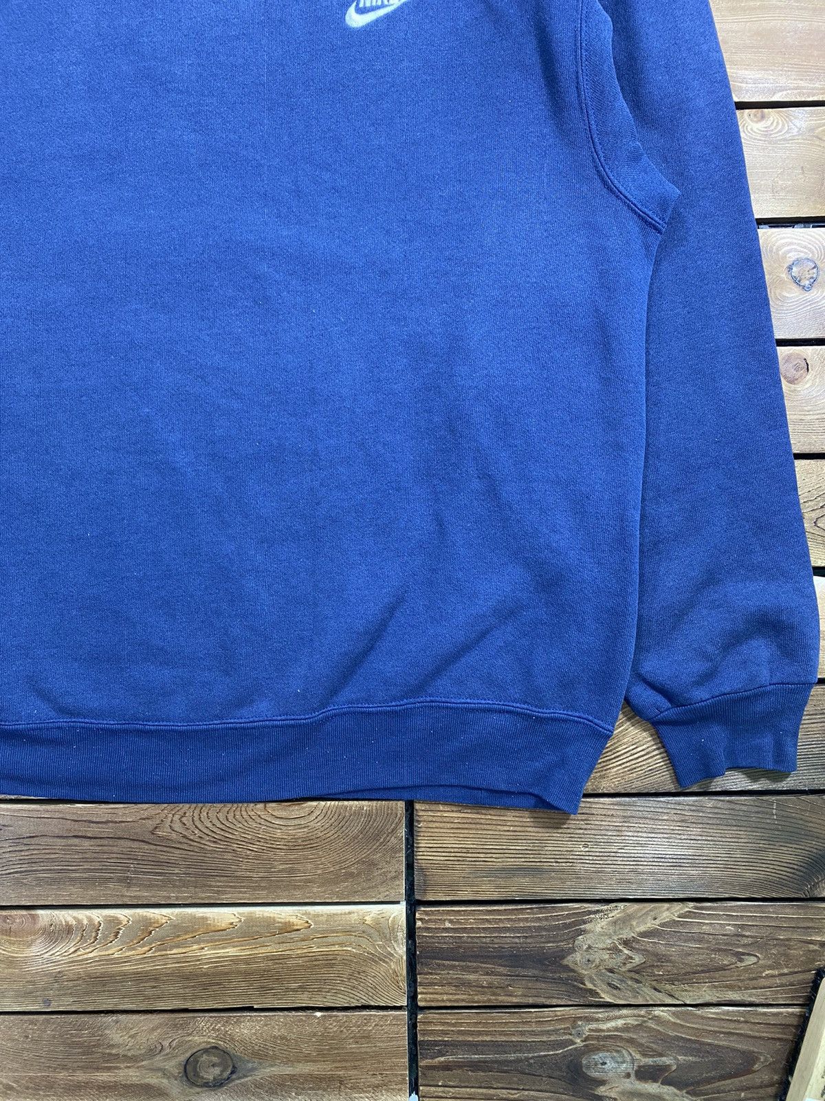 Nike × Vintage Vintage 90s Nike Small Logo Sweatshirt nicely faded Size L Size US L / EU 52-54 / 3 - 2 Thumbnail
