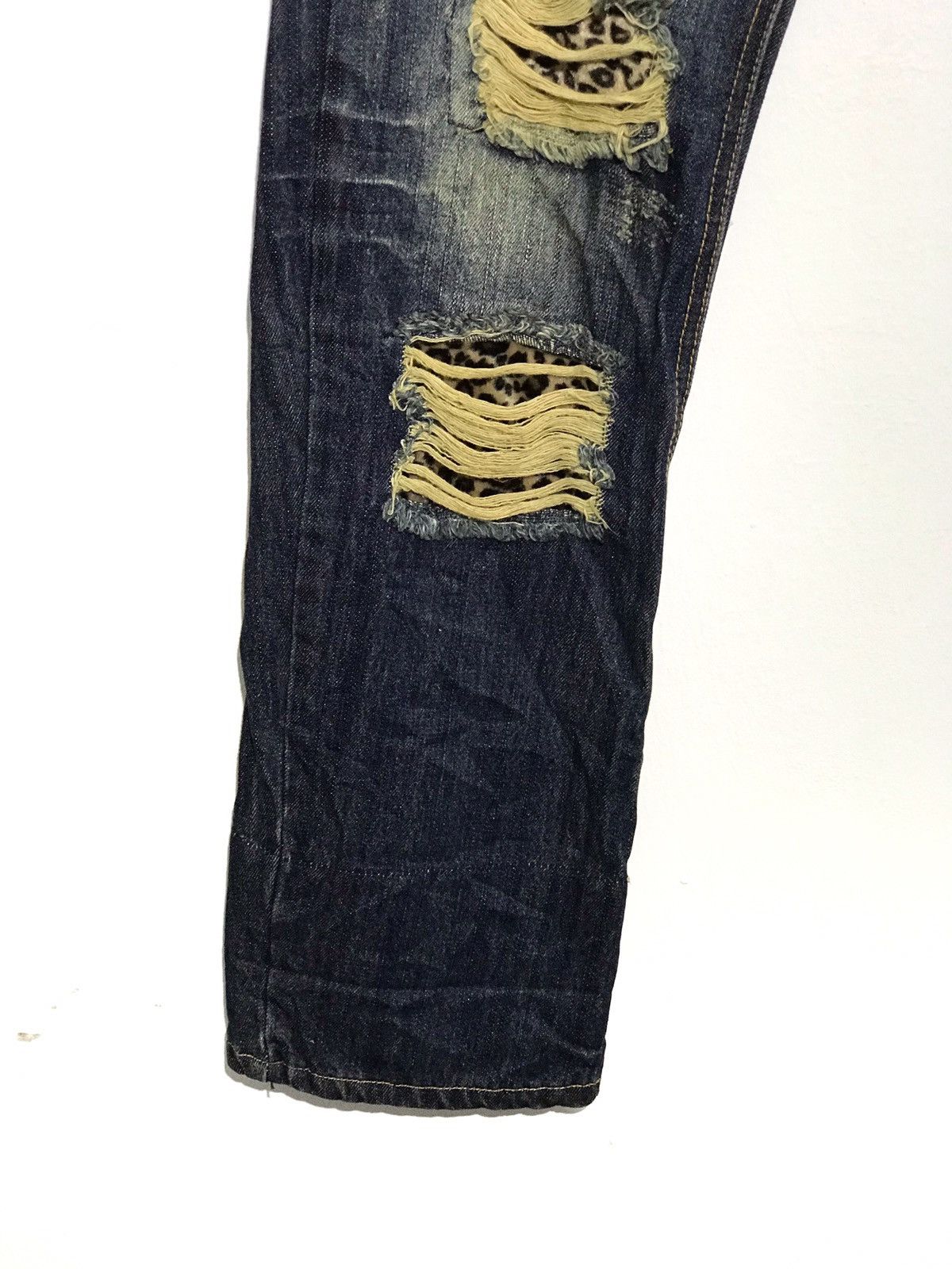 Japanese Brand Japanese Brand Distressed Patch Work Denim Jeans Size US 34 / EU 50 - 4 Thumbnail