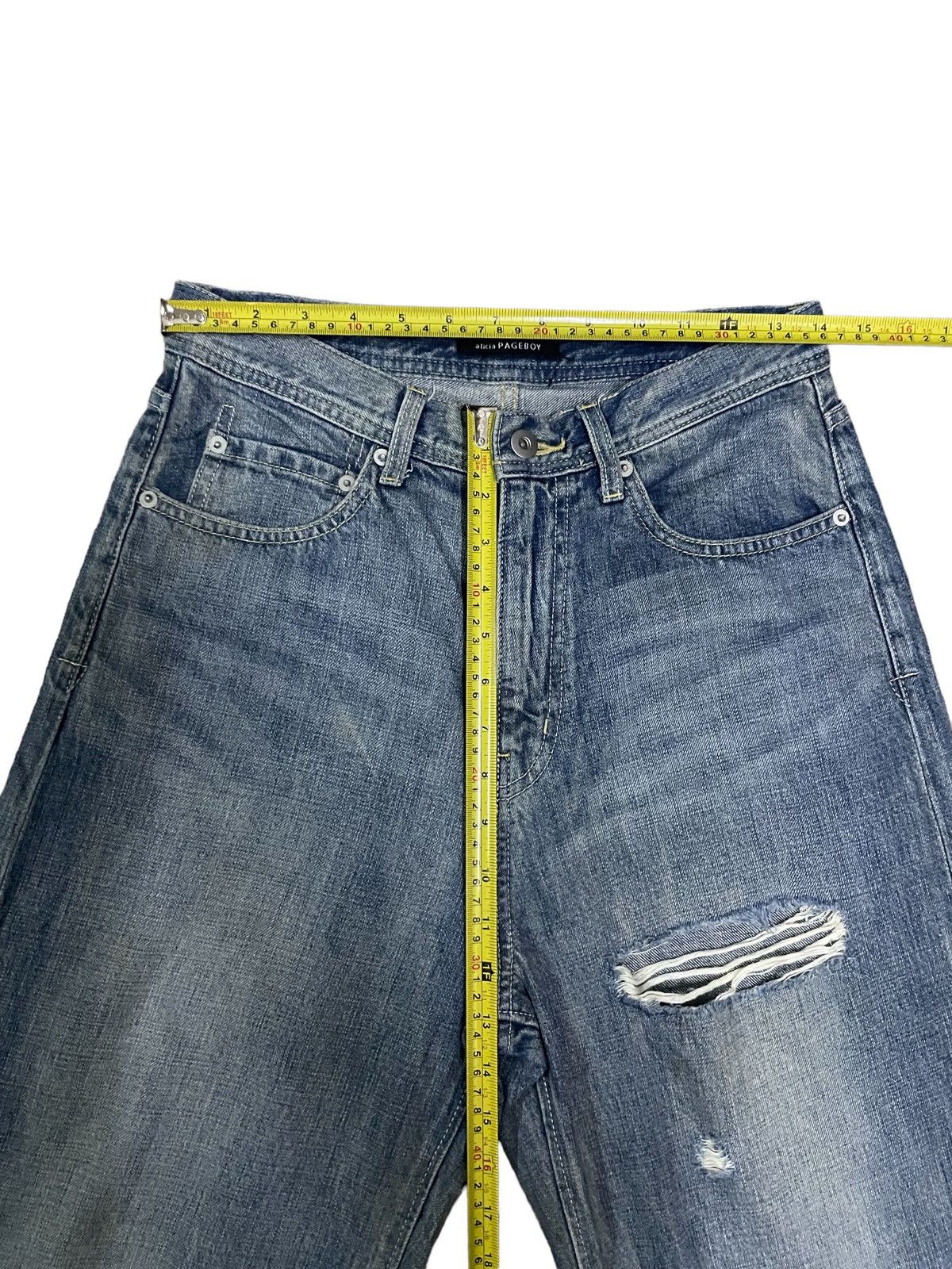 Japanese Brand Vintage Glitch Back Pocket High Waist distressed Loose Jeans Size 28" / US 6 / IT 42 - 13 Thumbnail