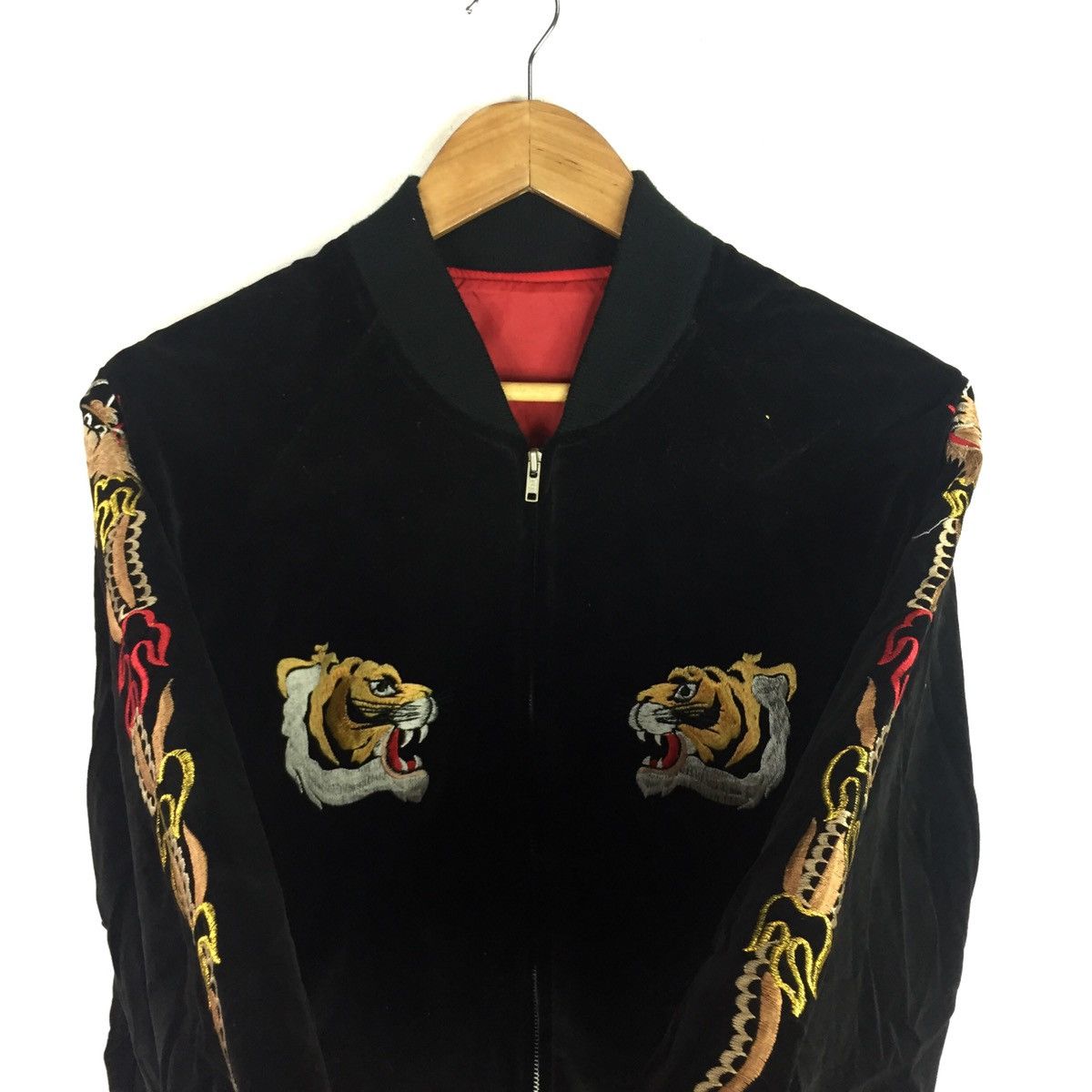 Japanese Brand VINTAGE SUKAJAN JAPANESE SOUVENIR JAPAN MADE VELVET JACKET Size US L / EU 52-54 / 3 - 5 Thumbnail