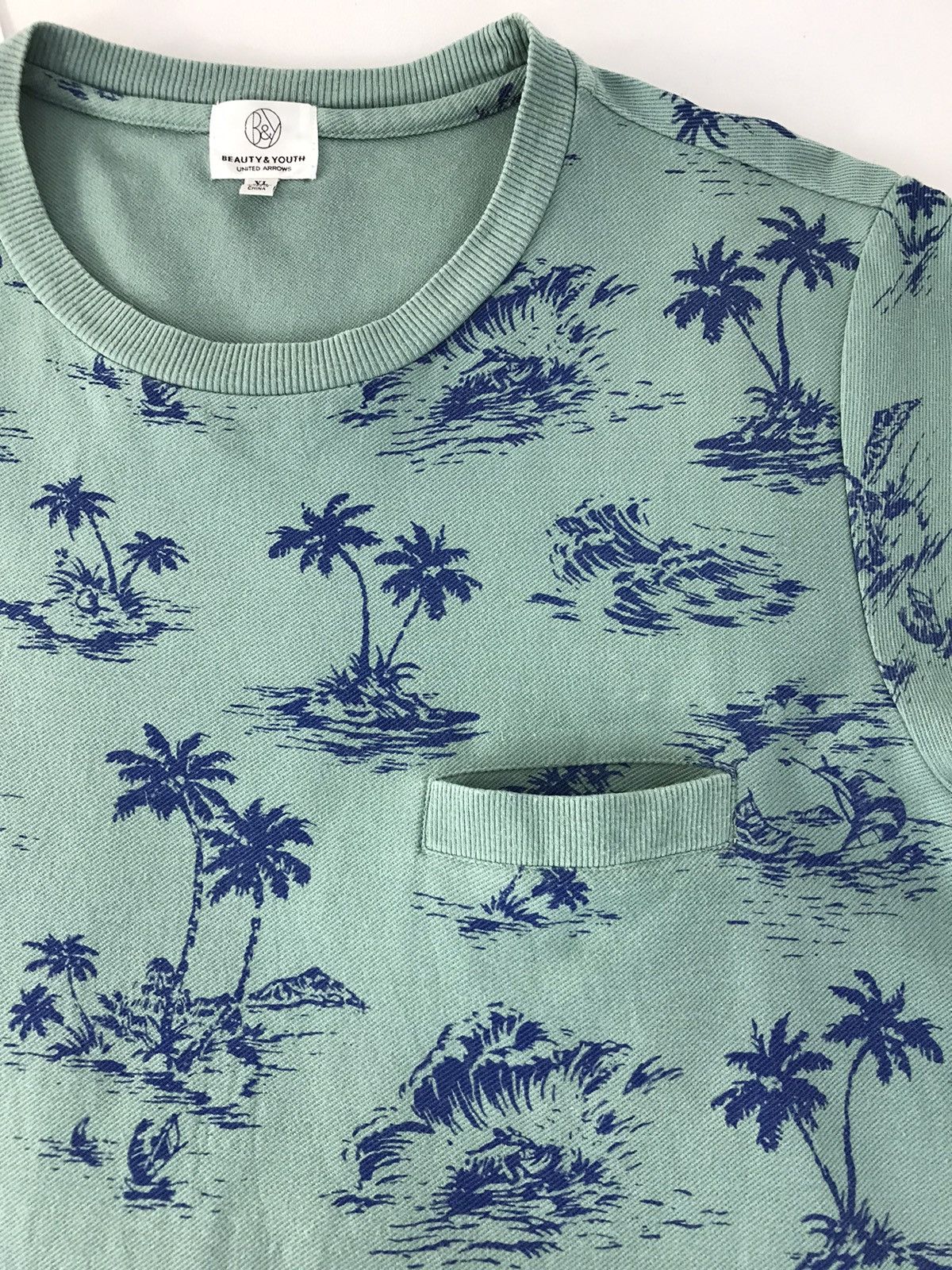 BEAUTY&YOUTH × Japanese Brand Beauty&Youth Singgle Pocket Overprint Graphic Surfing Tee Size US L / EU 52-54 / 3 - 4 Thumbnail
