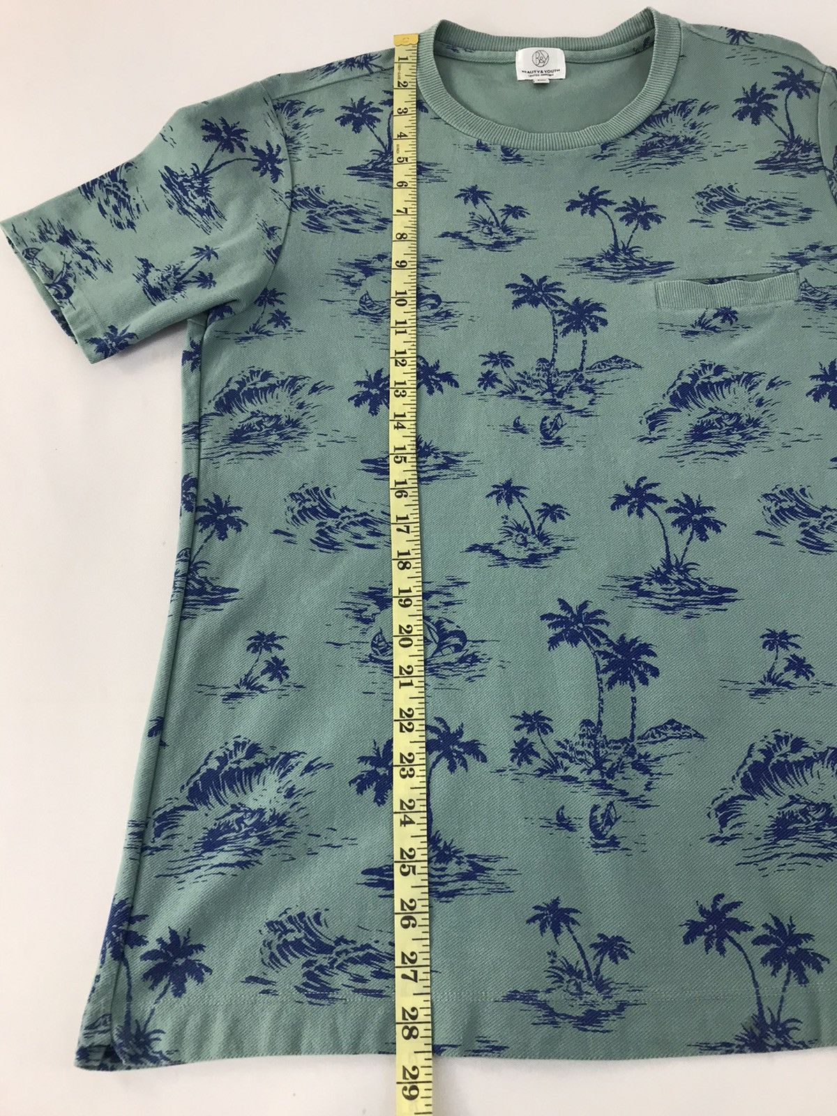 BEAUTY&YOUTH × Japanese Brand Beauty&Youth Singgle Pocket Overprint Graphic Surfing Tee Size US L / EU 52-54 / 3 - 9 Thumbnail