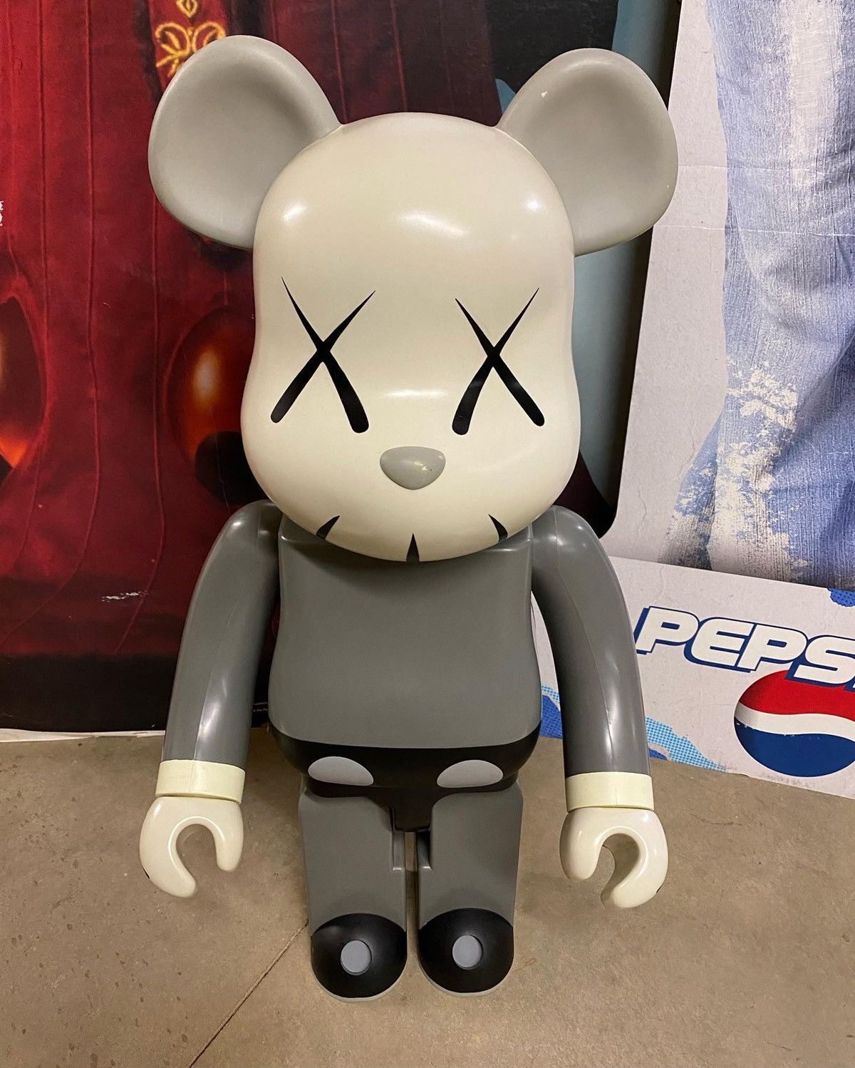 Kaws × Medicom Toy Kaws 1000% Be@rbrick Size ONE SIZE - 2 Thumbnail