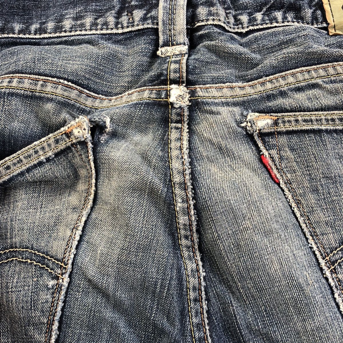 Levi's Vintage Clothing Vintage Thrashed Faded Levis Denim Pants Size US 34 / EU 50 - 5 Thumbnail