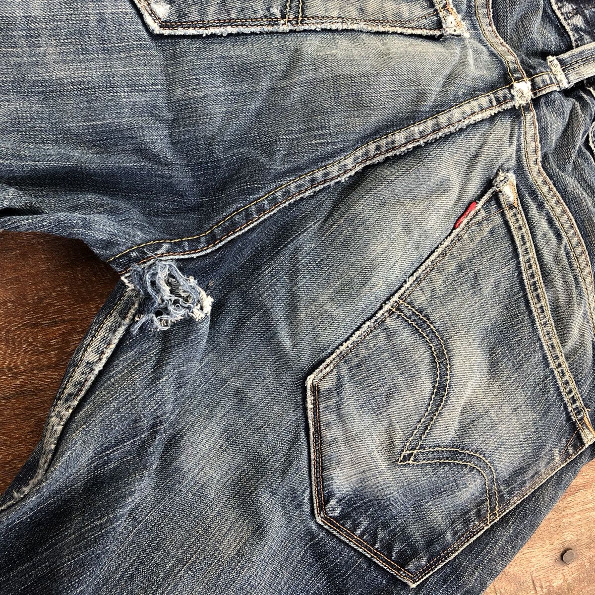 Levi's Vintage Clothing Vintage Thrashed Faded Levis Denim Pants Size US 34 / EU 50 - 4 Thumbnail