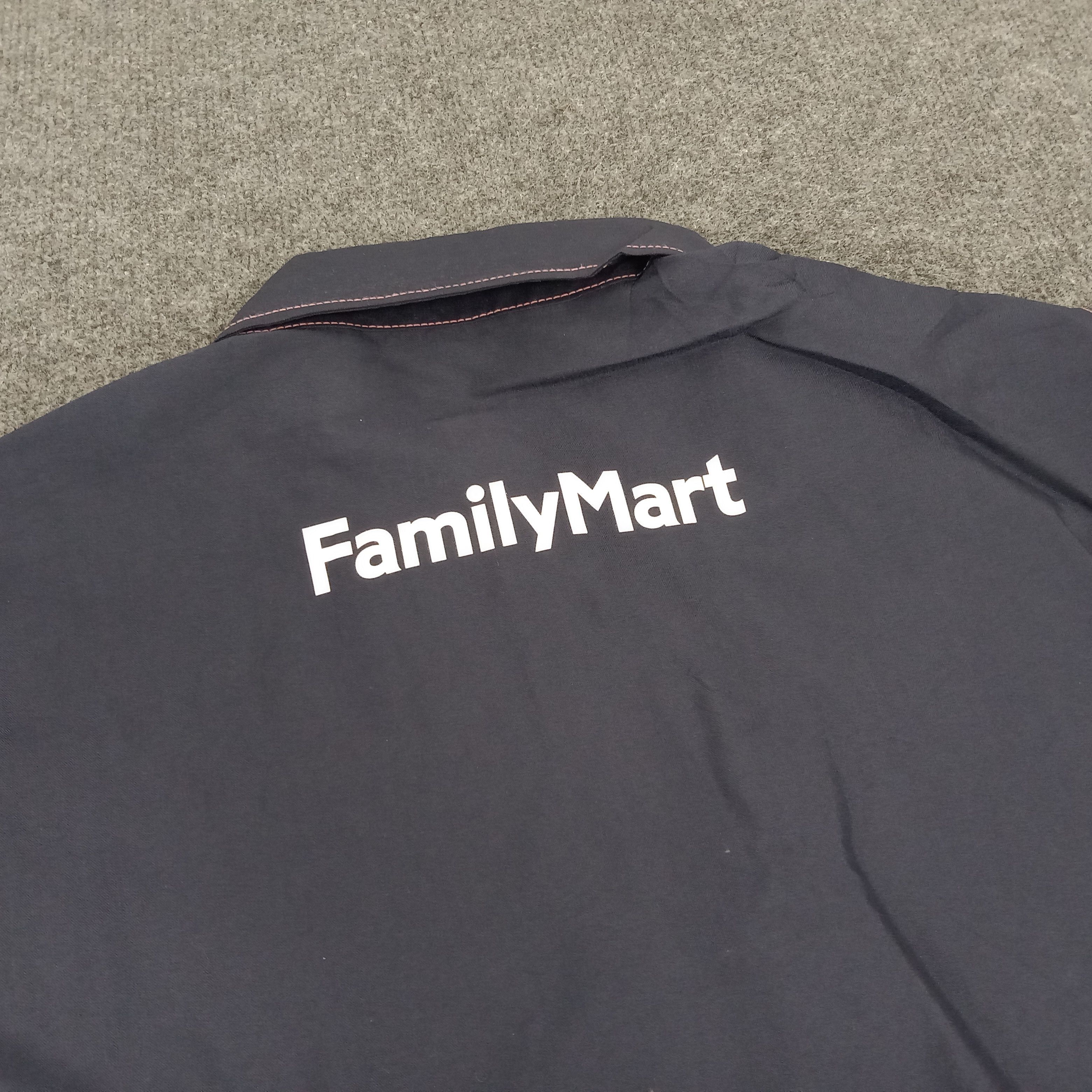 Vintage Family Mart Japanese Brand Zipper Jacket Size US M / EU 48-50 / 2 - 4 Thumbnail