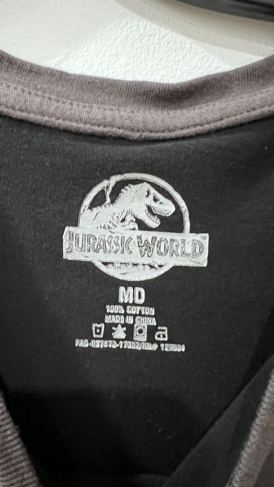 Vintage Jurassic World tee Size M Size US M / EU 48-50 / 2 - 2 Thumbnail