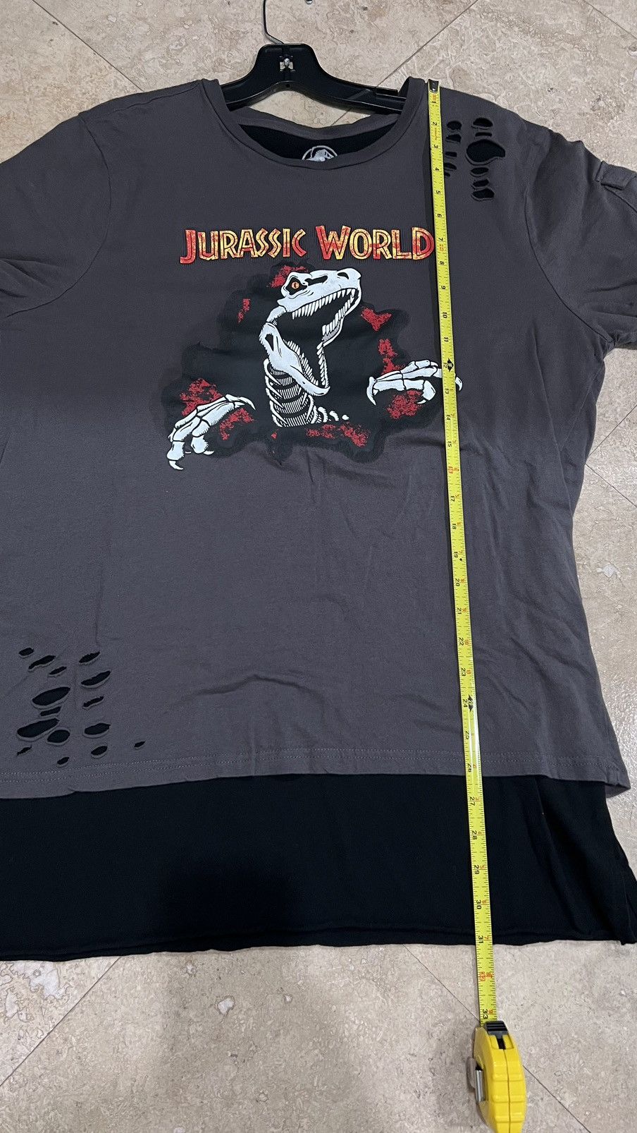 Vintage Jurassic World tee Size M Size US M / EU 48-50 / 2 - 5 Thumbnail