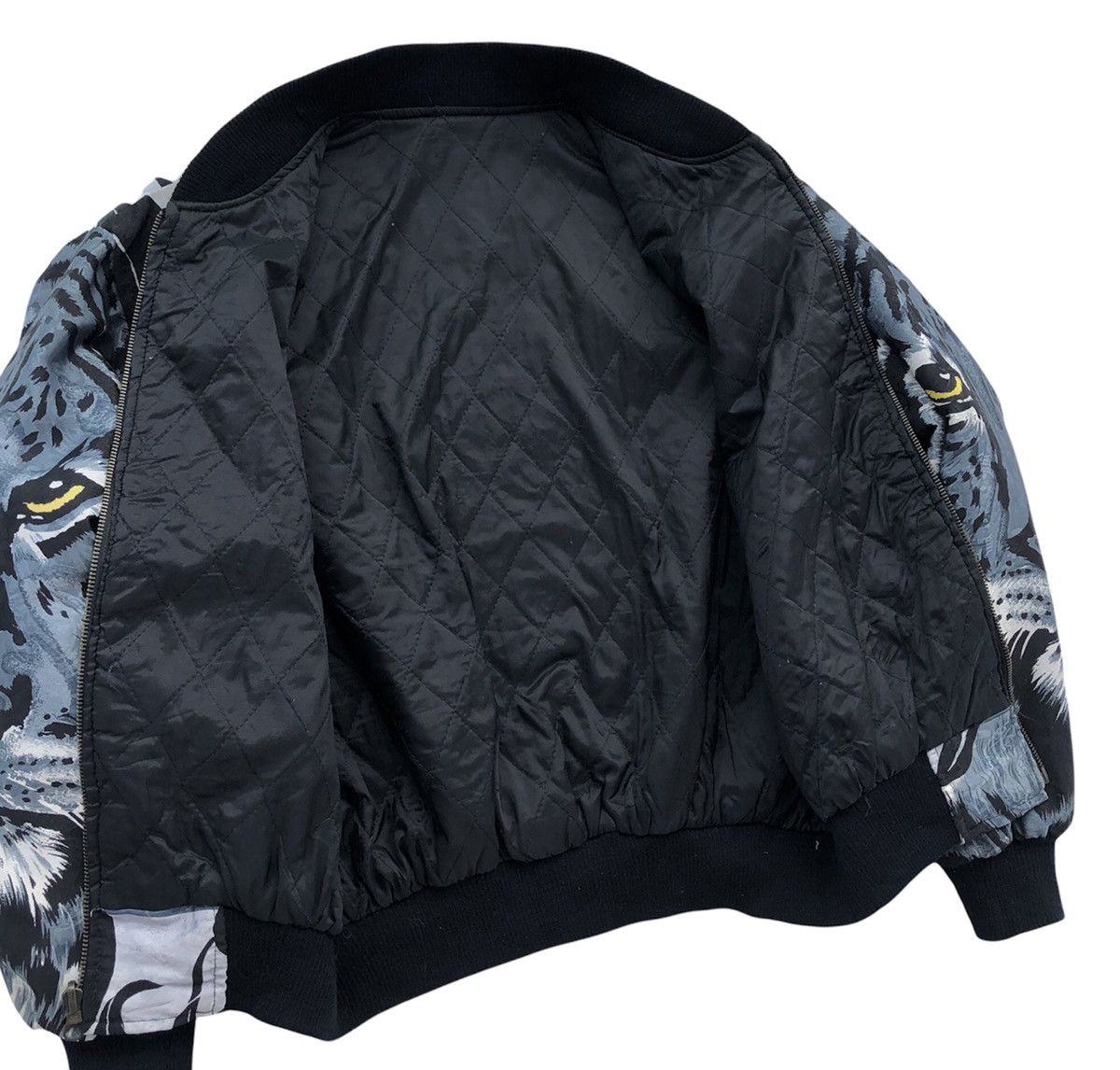 Vintage Vintage 90s Full Print Tiger Motif Bomber Jacket Size US L / EU 52-54 / 3 - 13 Thumbnail
