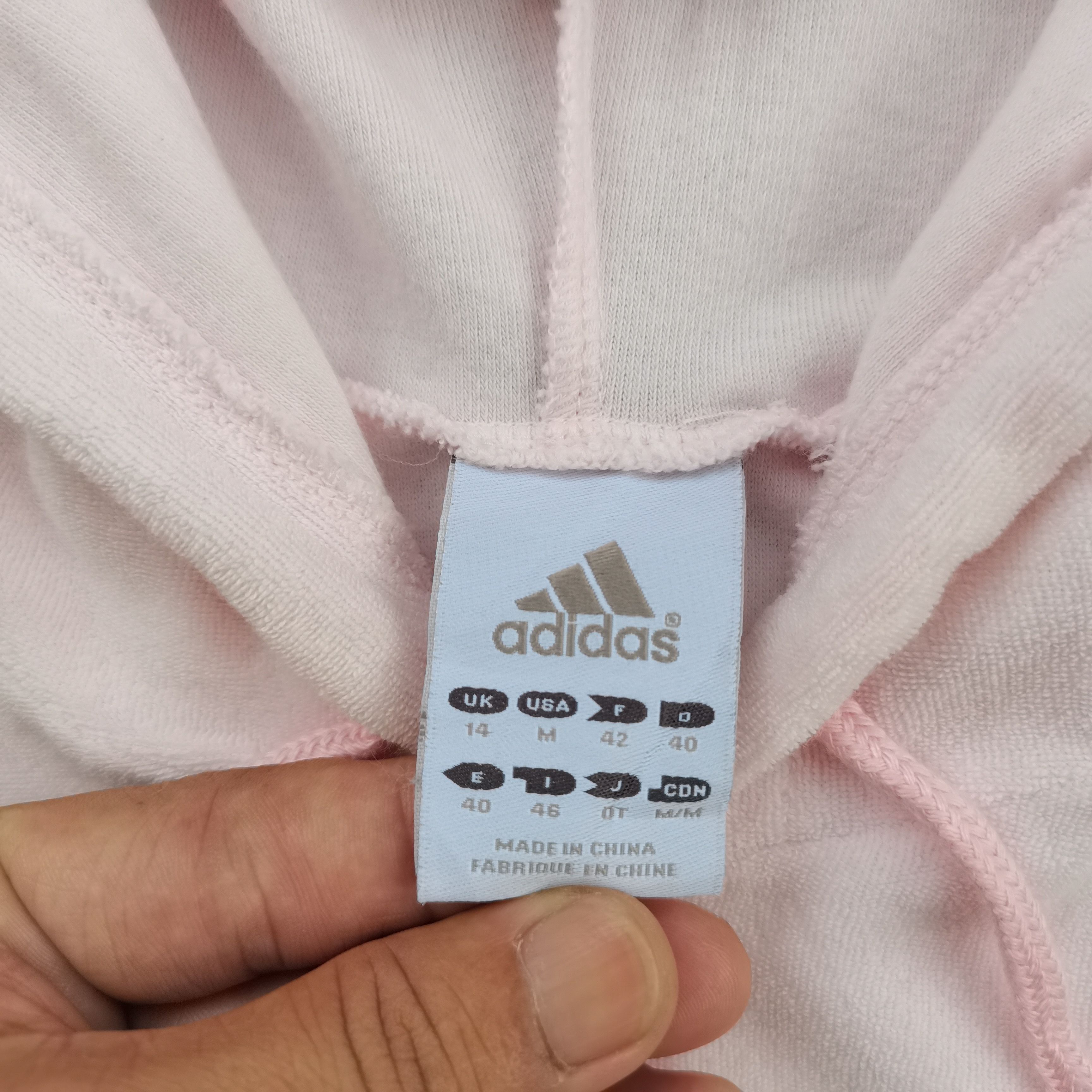 Adidas × Vintage Vintage ADIDAS Velvet Short Sleeve Hoodie Tshirt Size M / US 6-8 / IT 42-44 - 9 Thumbnail
