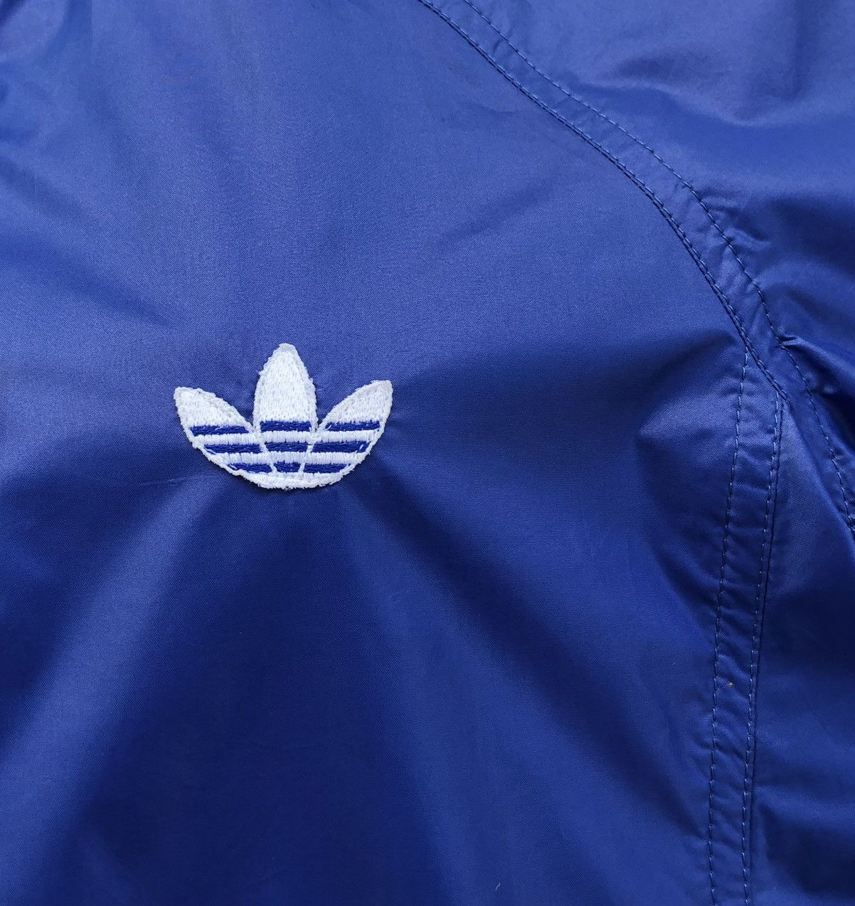 Adidas Vintage Adidas 3 Streifen Grosse Windbreaker Jacket Size US M / EU 48-50 / 2 - 6 Thumbnail