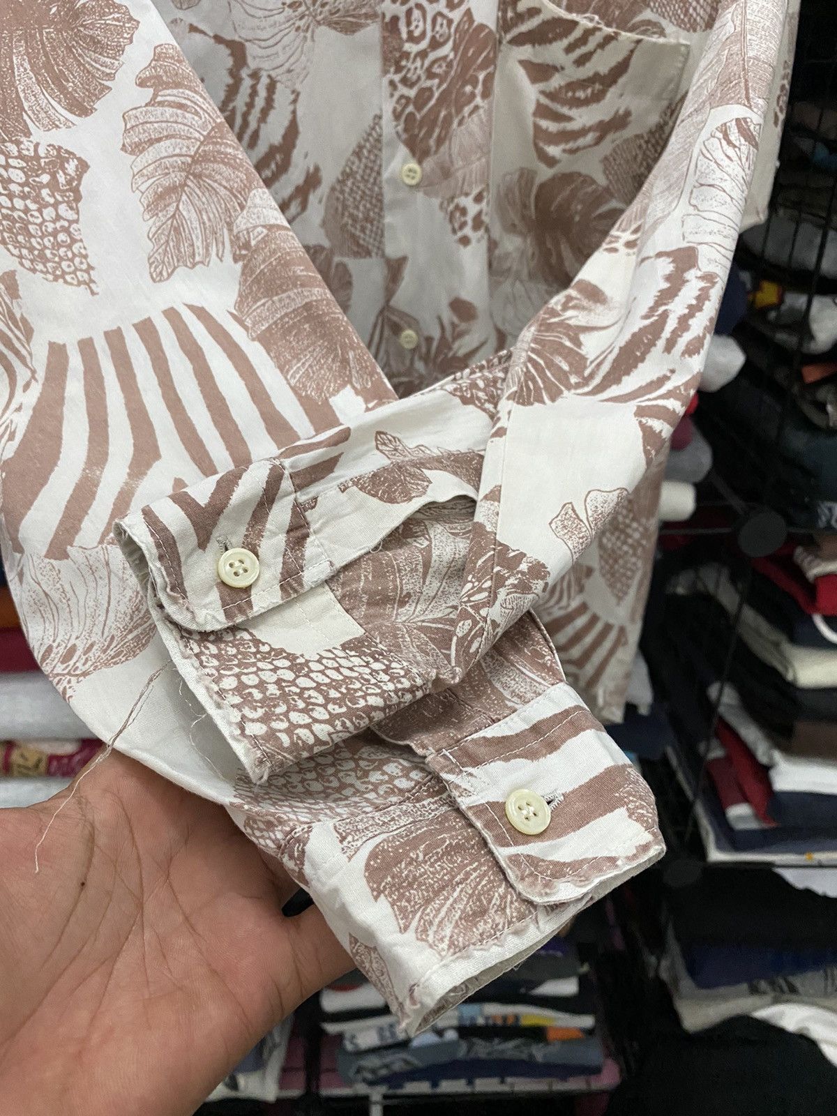Vintage 🔥Vintage Dhomme Raffine Hawaiian shirt nice design Size US L / EU 52-54 / 3 - 6 Thumbnail