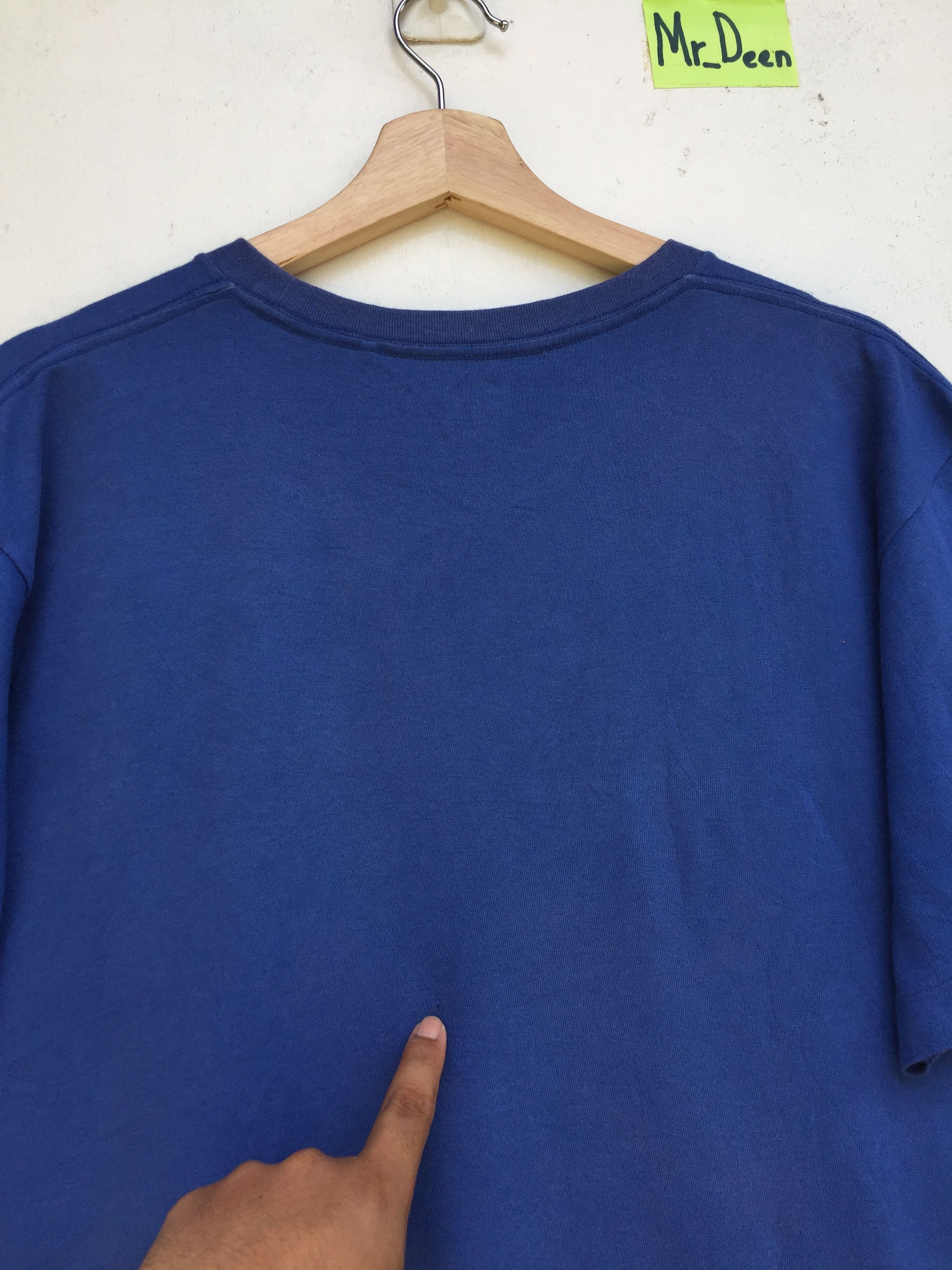 Japanese Brand Rare!! UNIQLO X KAWS T-shirt X large size Size US XL / EU 56 / 4 - 15 Thumbnail