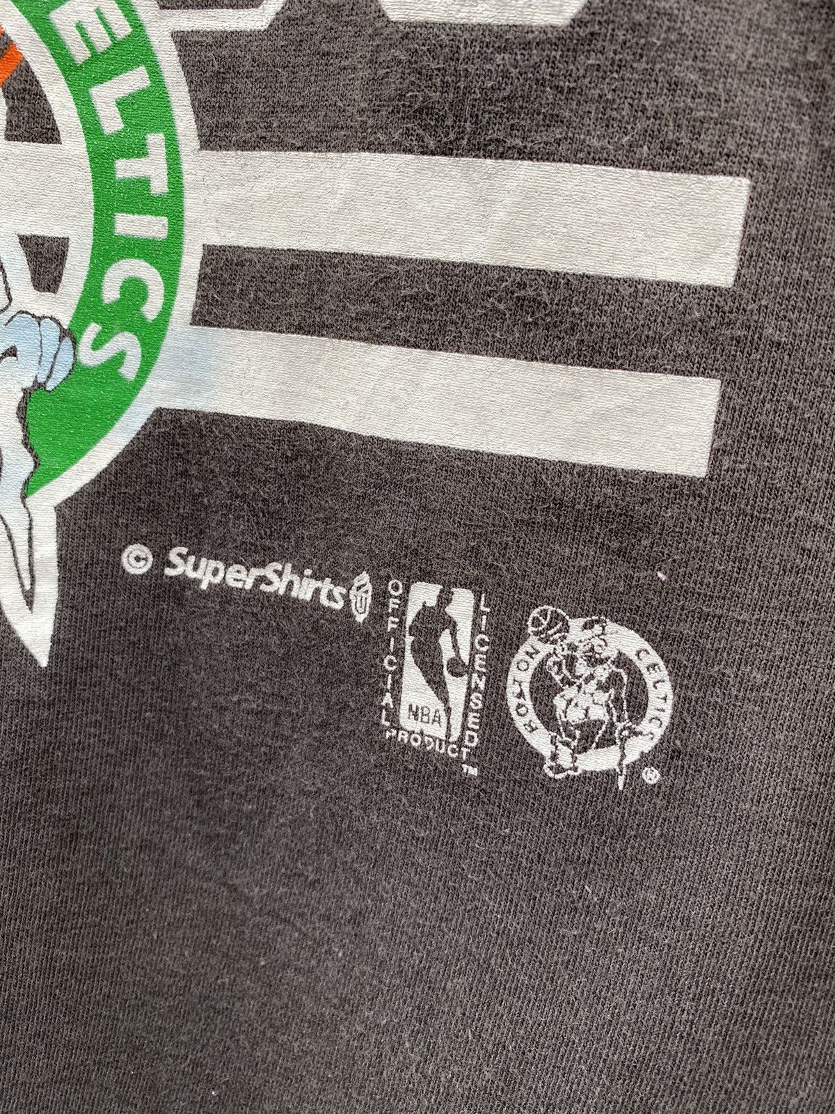 NBA Vintage 90s NBA x BOSTON CELTICS with Signatures by Changes Size US M / EU 48-50 / 2 - 9 Thumbnail